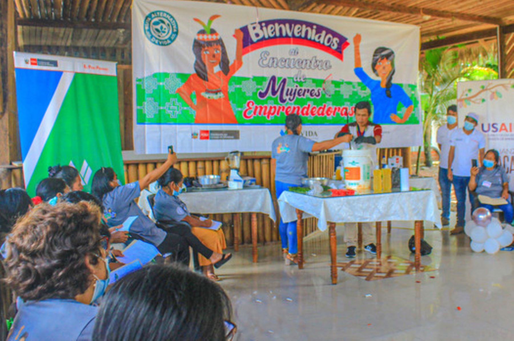 Devida celebra I Encuentro de Mujeres Emprendedoras en Oxapampa