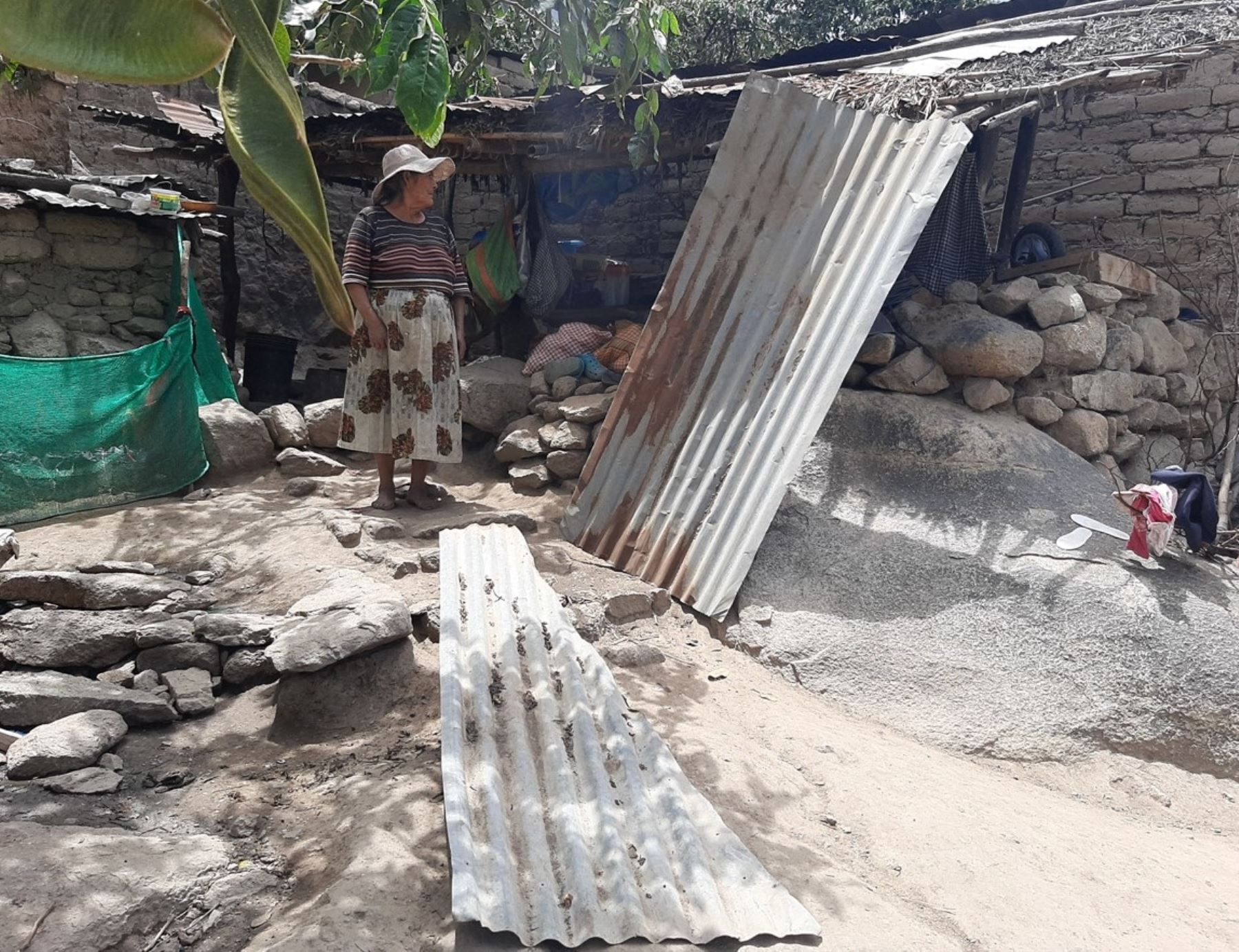 Vientos fuertes afectan a 12 viviendas de material rústico en provincia de Corongo, región Áncash.