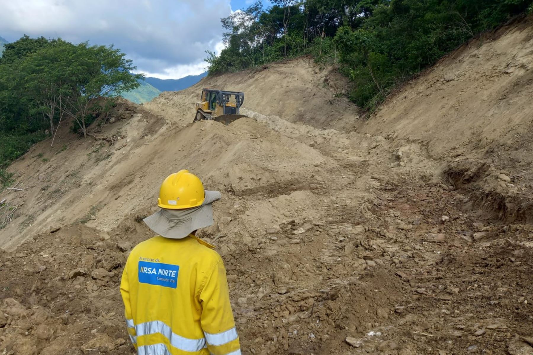 Concesionaria IIRSA Norte ejecuta trabajos para habilitar vía alterna en Amazonas. Foto: MTC/Difusión.