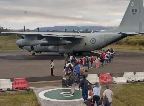 El Mincetur y el COEN unieron esfuerzos para evacuar a 149 turistas que se encontraban varados en Amazonas luego del fuerte sismo de magnitud 7.5 que se registró el domingo 28 de noviemmbre.