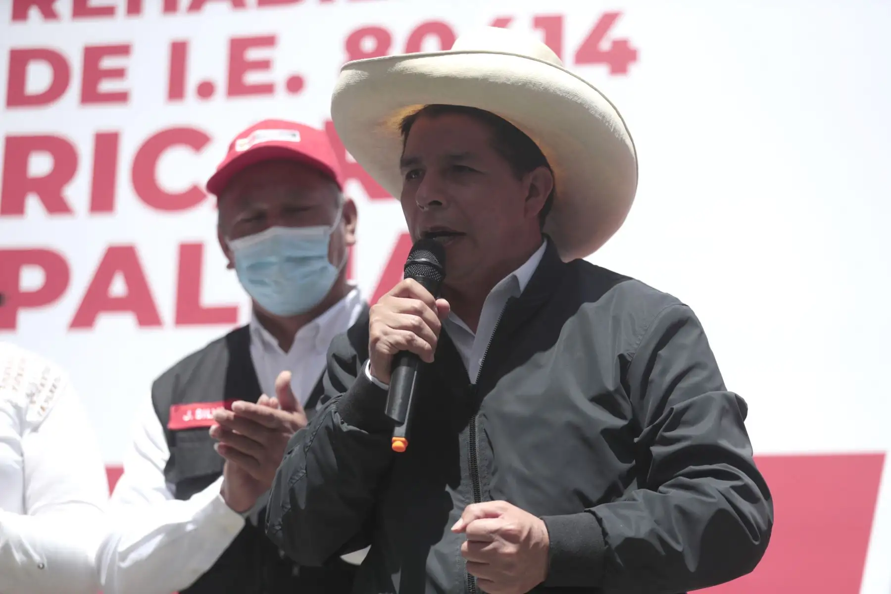 El Mandatario se trasladó al distrito de San José, provincia de Pacasmayo, para verificar la rehabilitación del Institución Educativa 80414 - Ricardo Palma, la misma que se ejecutó a través de la Autoridad para la Reconstrucción con Cambios (ARCC). Foto: ANDINA/Presidencia Perú