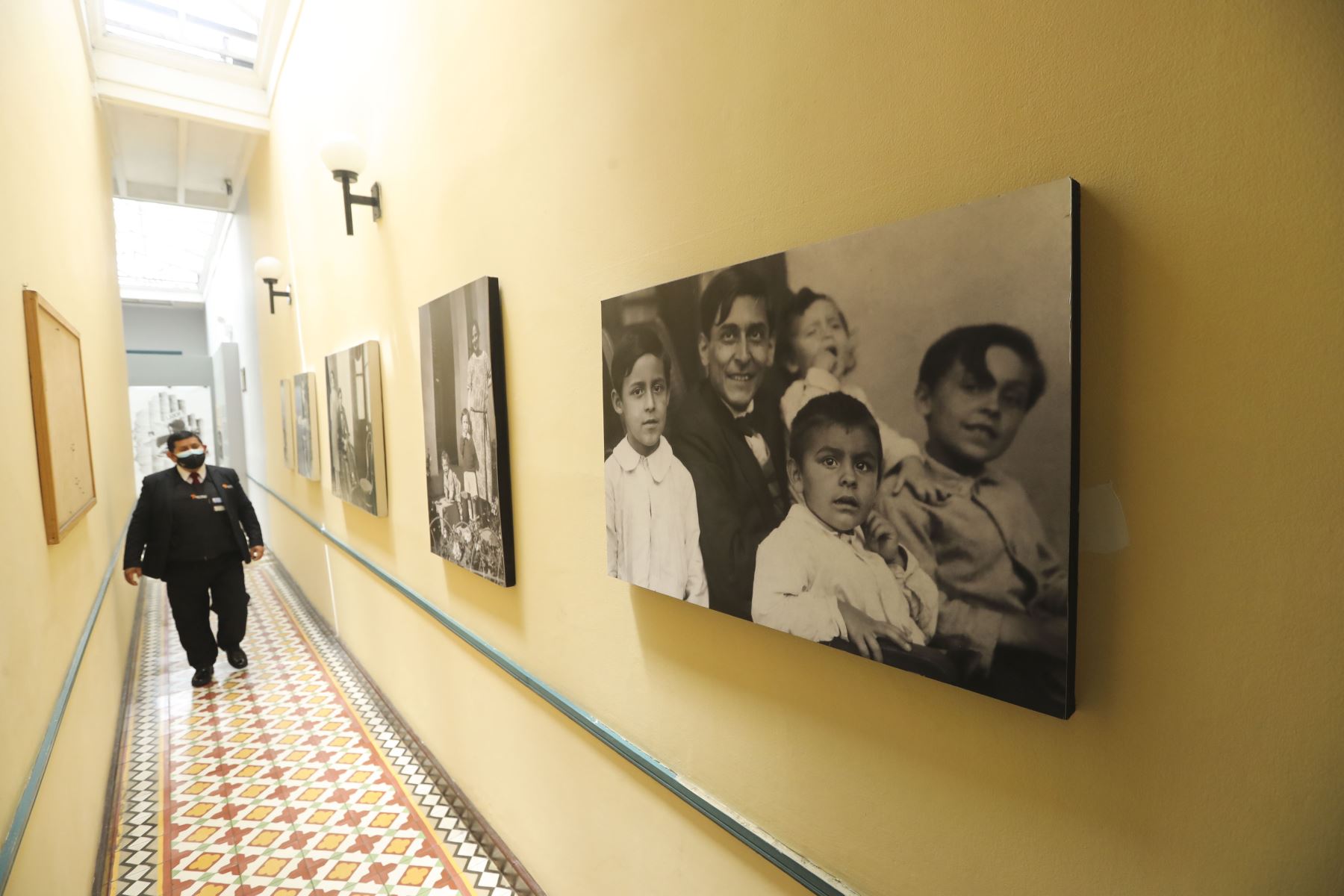 El Ministerio de Cultura inaugura la exposición presencial sobre la vida y la obra periodística del pensador peruano José Carlos Mariátegui. Foto: ANDINA/Carla Patiño