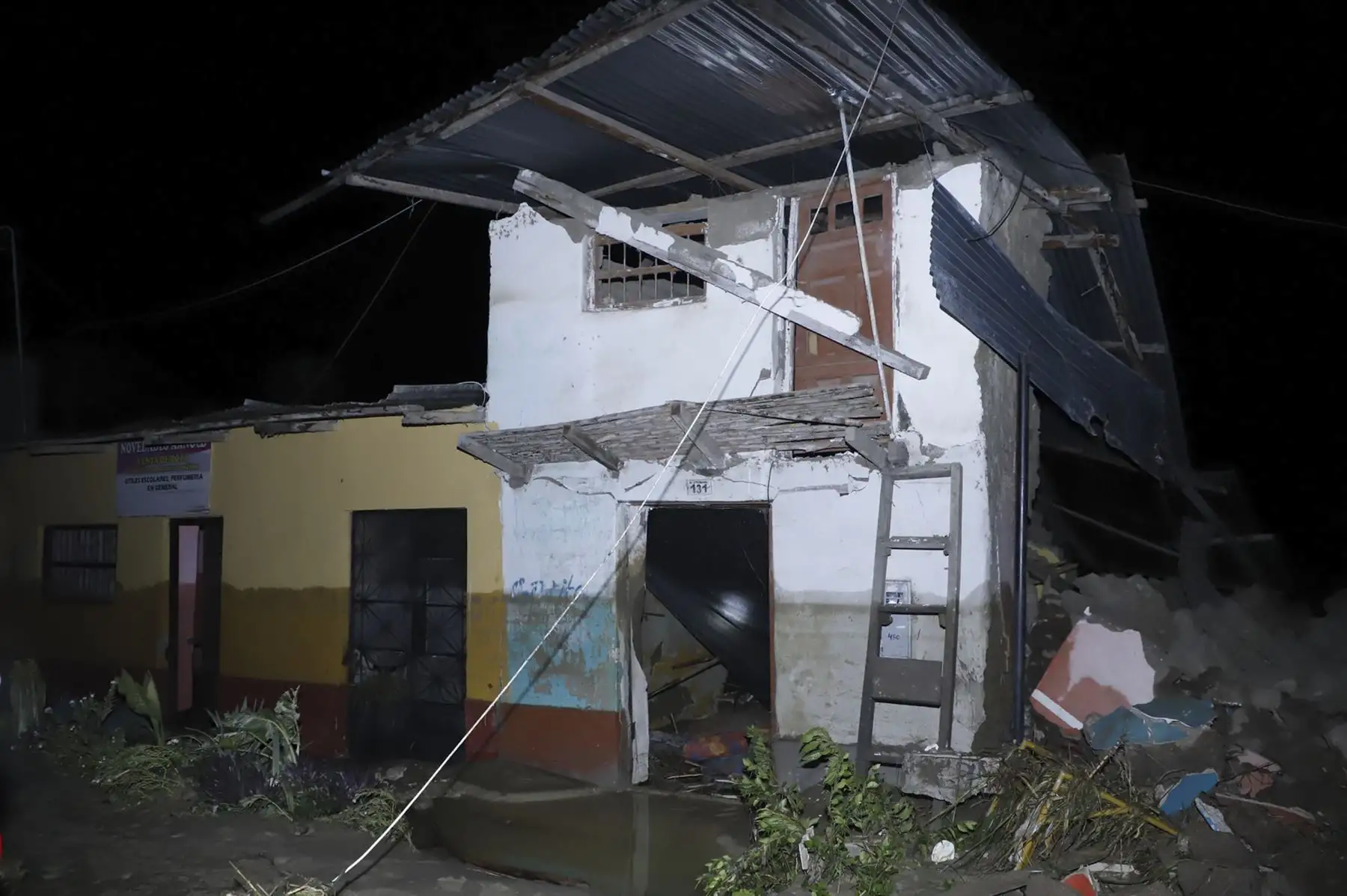 El ministro de Comercio Exterior y turismo, Roberto Sánchez, llegó a Utcubamba, en la región Amazonas, para supervisar las acciones de apoyo a los damnificados por el terremoto de magnitud 7.5 ocurrido el 28 de noviembre. Foto: ANDINA/Mincetur