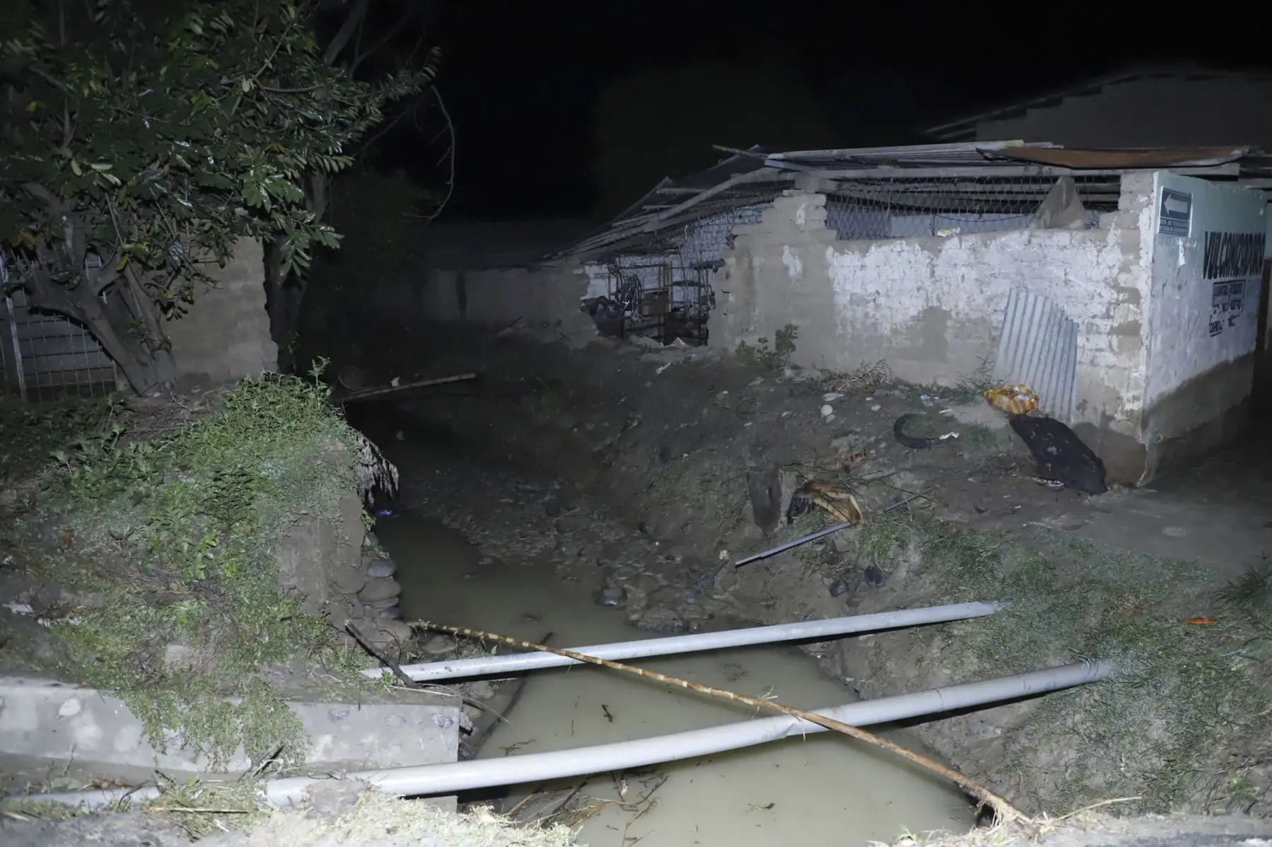 El ministro de Comercio Exterior y turismo, Roberto Sánchez, llegó a Utcubamba, en la región Amazonas, para supervisar las acciones de apoyo a los damnificados por el terremoto de magnitud 7.5 ocurrido el 28 de noviembre. Foto: ANDINA/Mincetur