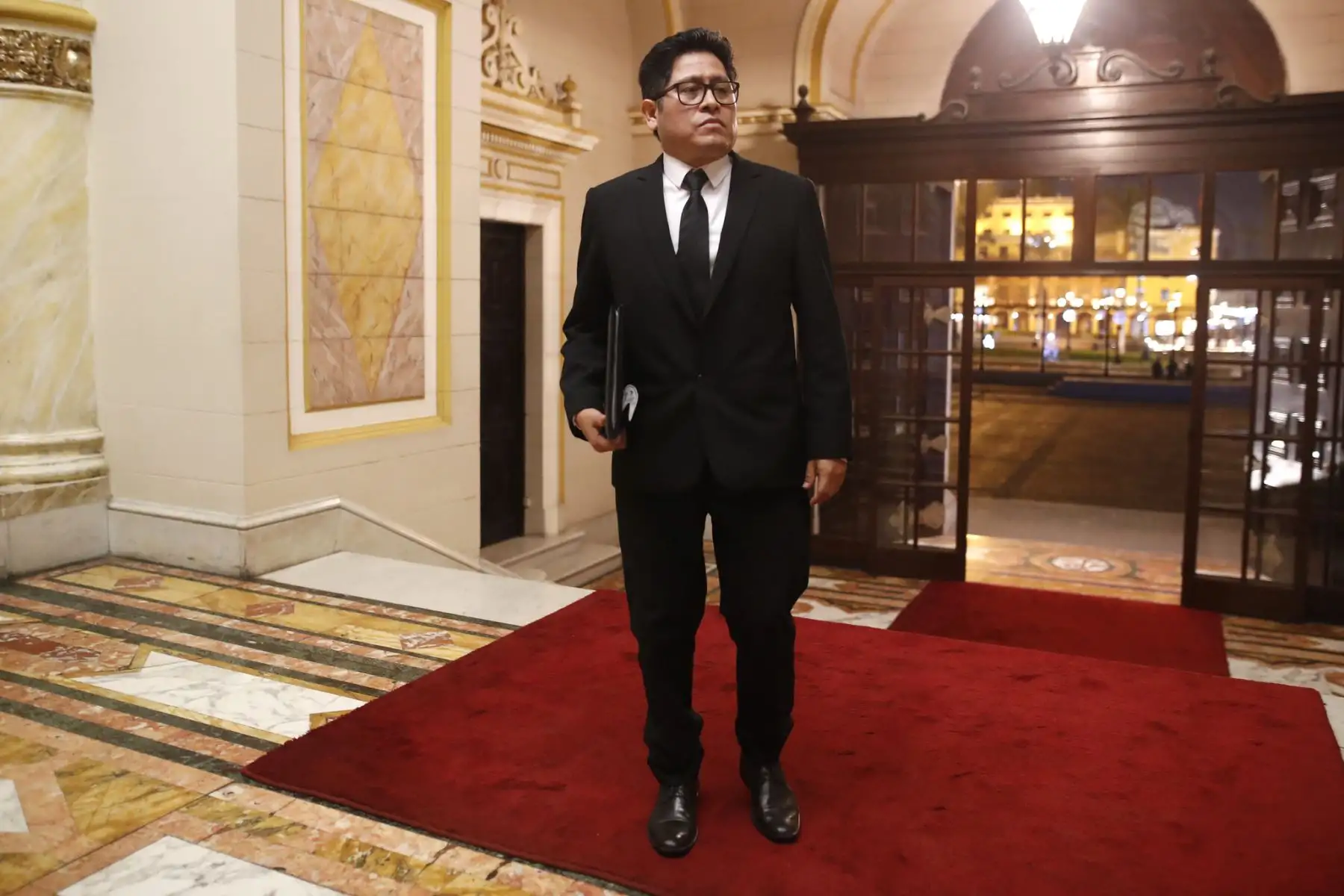 El secretario general de Avanza País, Edwin de la Cruz, llegó a Palacio de Gobierno para reunirse con el presidente Pedro Castillo. Foto: ANDINA/Prensa Presidencia