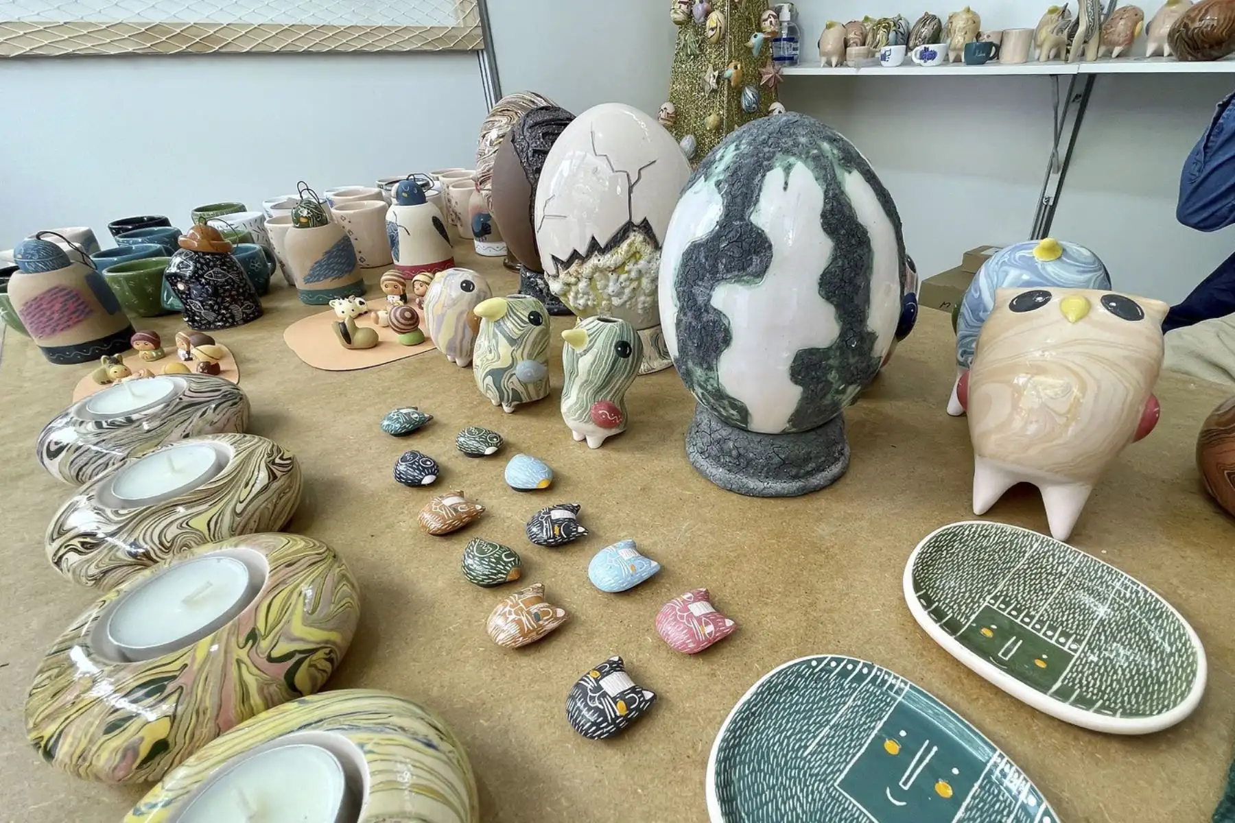 Se inauguró la Feria Nacional de Artesanía "De Nuestras Manos". La viceministra de Turismo de Mincetur, Isabel Álvarez inauguró la feria más importante del año que congrega a destacados artesanos a nivel nacional, incluidos los grandes amautas de la artesanía del Perú. Foto: Mincetur