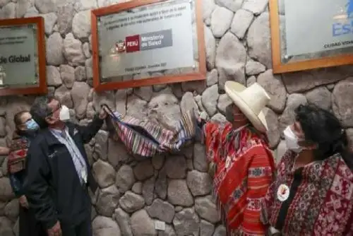 El ministro Hernando Cevallos recorrió cada una de las instalaciones del cuerpo médico donde se dará tratamiento, revisión y seguimiento contra aquellas enfermedades complejas como es el cáncer infantil.