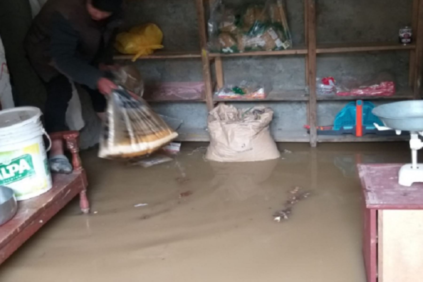 En Huaraz, la capital de Áncash, las lluvias causaron estragos en viviendas del sector Cushuruyoc, ubicada en la parte alta de esta ciudad.