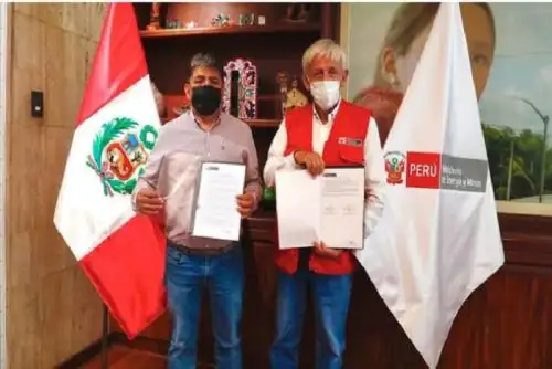 También se evaluará la disposición y participación del Fondo de Inclusión Social Energético (FISE) y/o el Sistema de Seguridad Energética en Hidrocarburos (SISE) en la ejecución de proyectos para este fin, mediante el financiamiento parcial o total de las conexiones de consumidores.