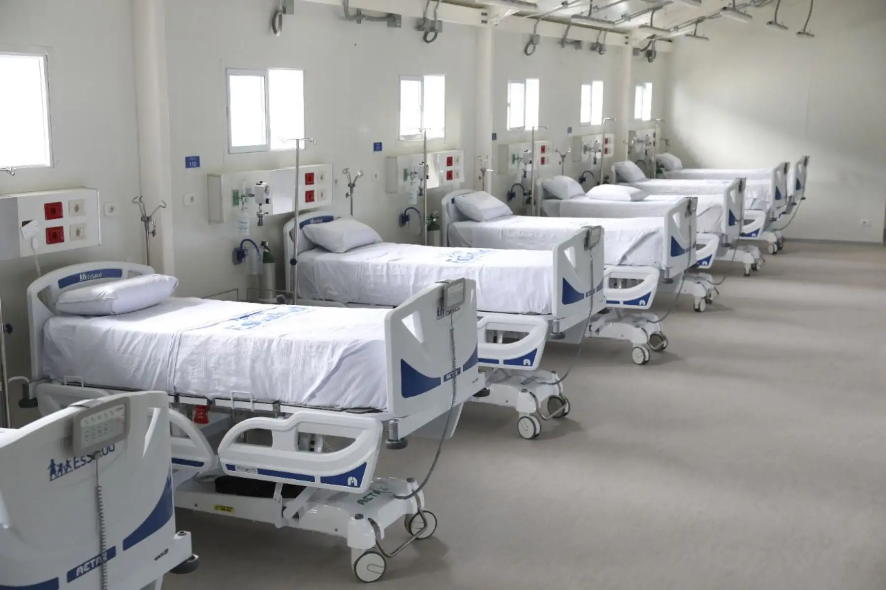 Presidente ejecutivo Mario Carhuapoma Yance, realizó una visita inopinada para verificar avances del Hospital Bicentenario de Jauja que contará con 56 camas de hospitalización y podrá beneficiar a 300 mil personas. Foto: ANDINA/Essalud