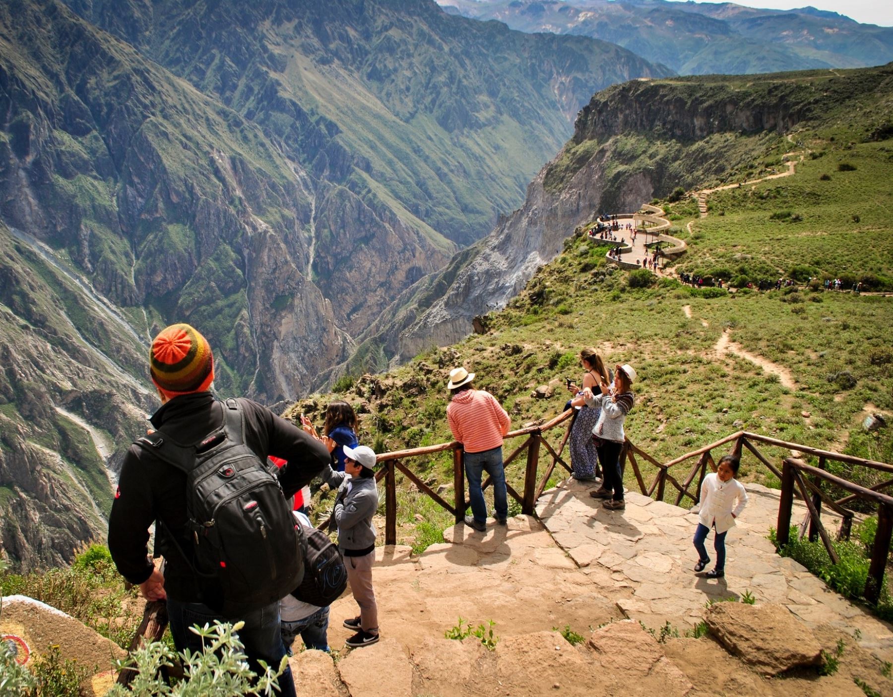 La imponente belleza del Valle del Colca, en Arequipa, impresiona a los turistas. Foto: Autocolca