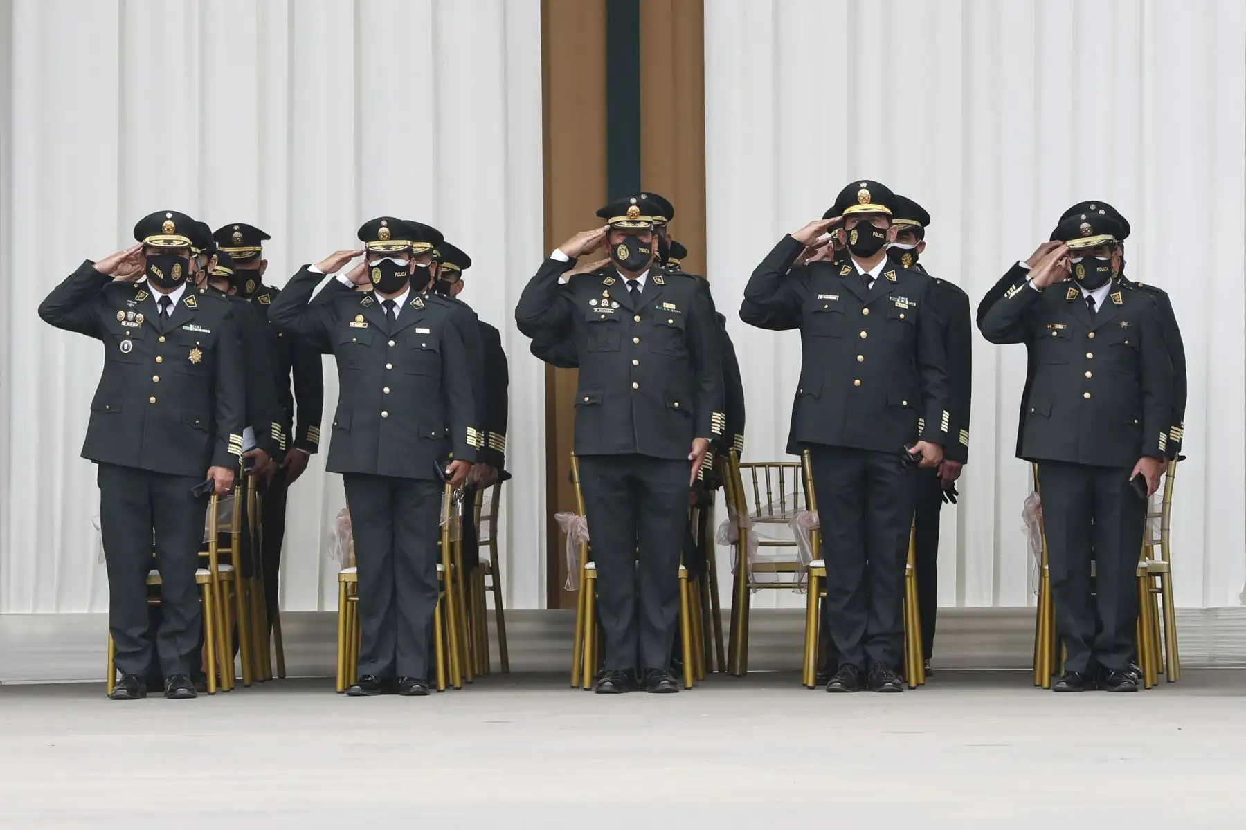 Jefe de Estado, Pedro Castillo, acompañado del ministro del interior y el comandante de la Policía Nacional del Perú participaron de la ceremonia por el Trigésimo Tercer Aniversario de la creación de la Policía Nacional del Perú. Foto: ANDINA/Presidencia Perú