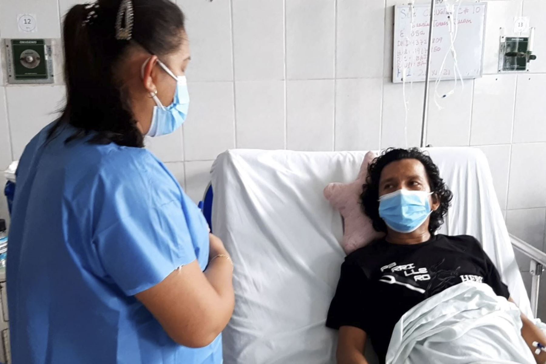 Proeza médica: cirujanos de EsSalud-Loreto salvan vida a paciente al extirparle tumor. ANDINA/Difusión