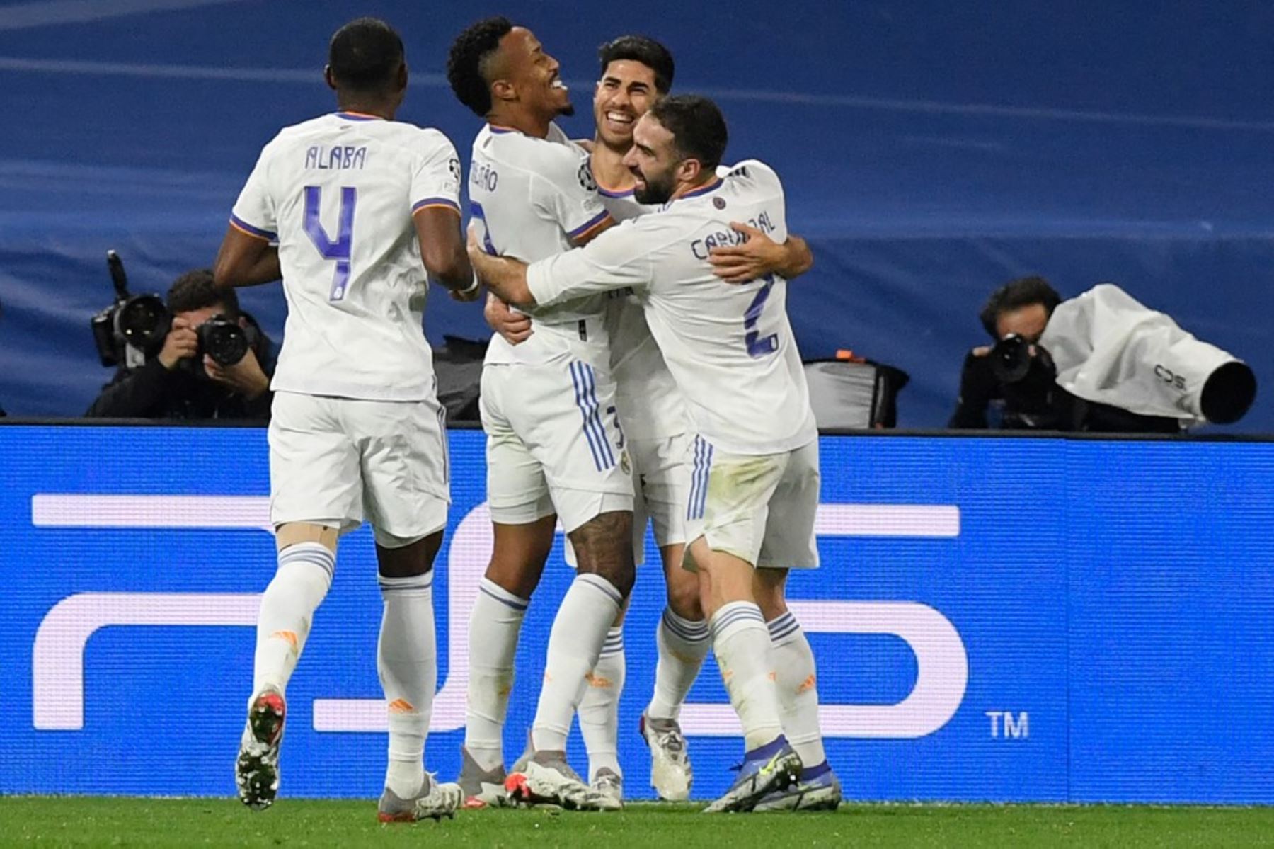 Real Madrid pasó a los octavos de final de la Liga de Campeones como líder de su grupo