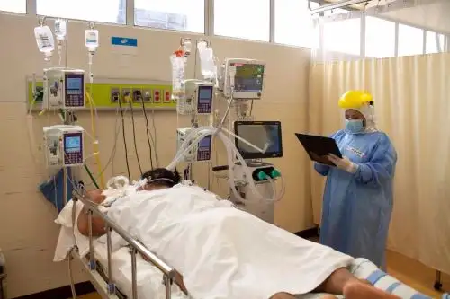 Se incrementan los casos covid-19 en Lambayeque y las autoridades de Salud reportan que las camas UCI están ocupadas al 100 %. Foto: ANDINA/Difusión.