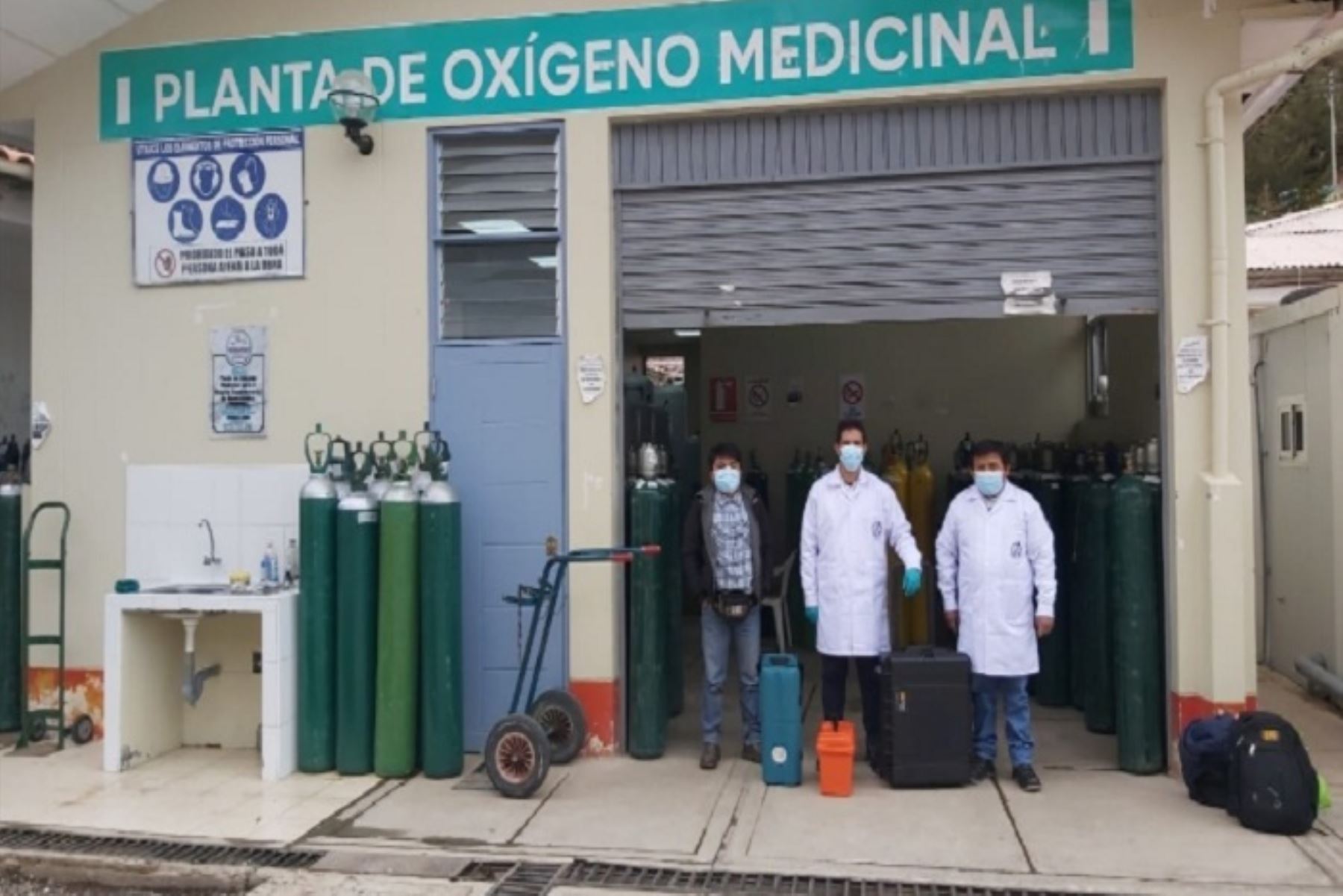 El desarrollo de estas pruebas en regiones como Huancavelica es un esfuerzo importante para descentralizar los controles de calidad de los productos farmacéuticos, dispositivos médicos y productos sanitarios.
