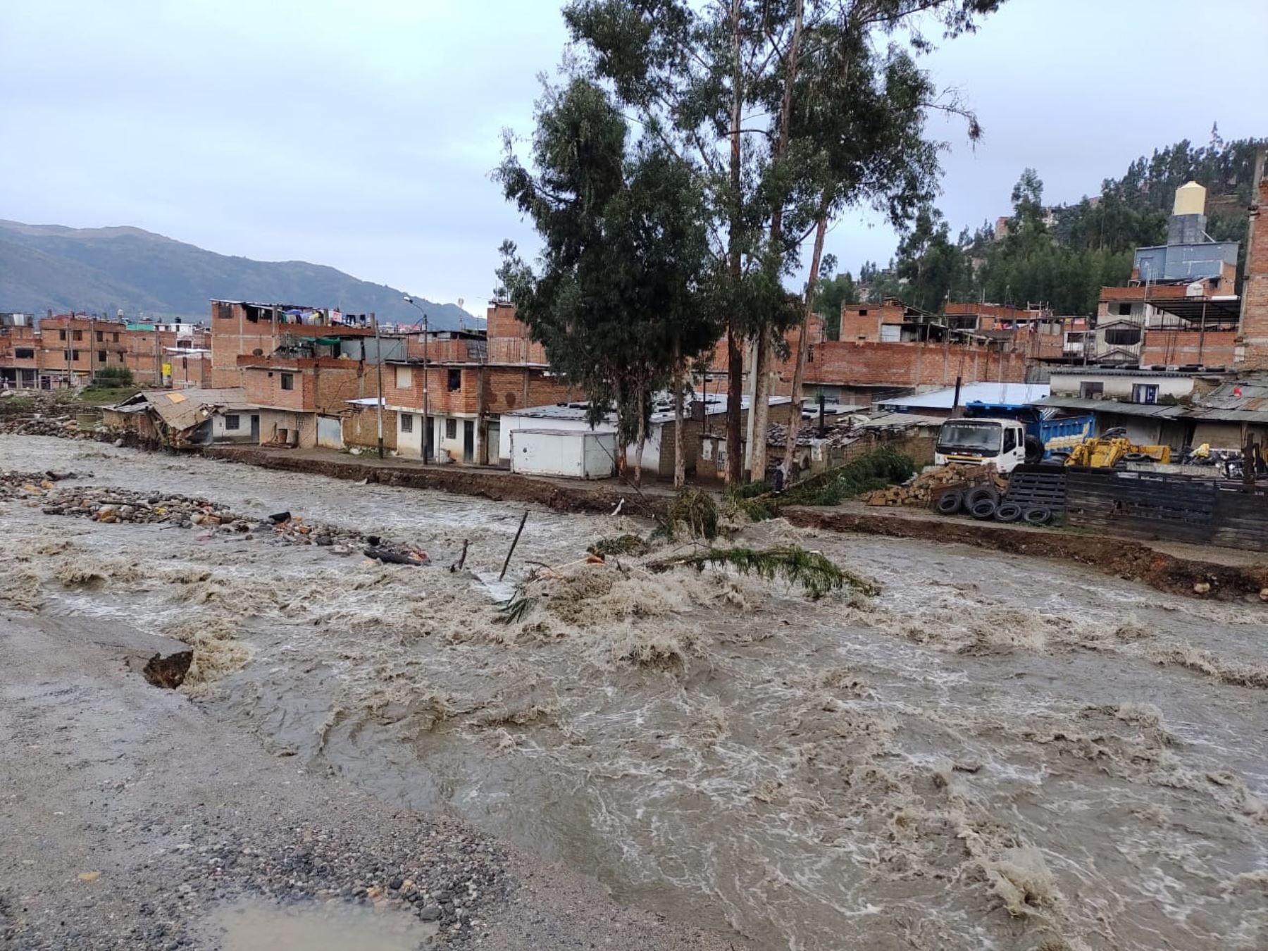 Áncash en alerta por el aumento del caudal de los ríos Auqui, Paria y Quillcay que ya causó daños en viviendas, vías y postes eléctricos en la provincia de Huaraz. ANDINA/Difusión
