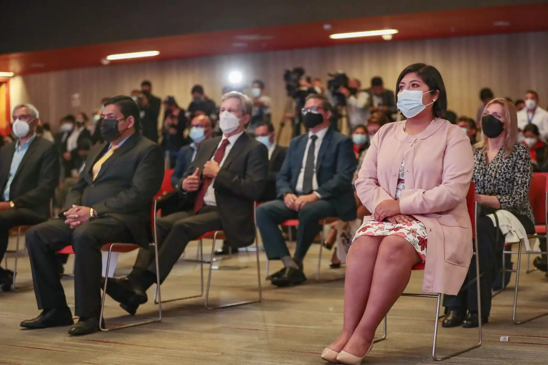 El presidente Pedro Castillo junto al titular del Mincetur y presidente de Canatur, participó de la ceremonia de clausura del XV Congreso Nacional de Turismo. En dicho evento, el mandatario de la República, expuso medidas para reactivar el turismo a nivel nacional. Foto: ANDINA/Prensa Presidencia
