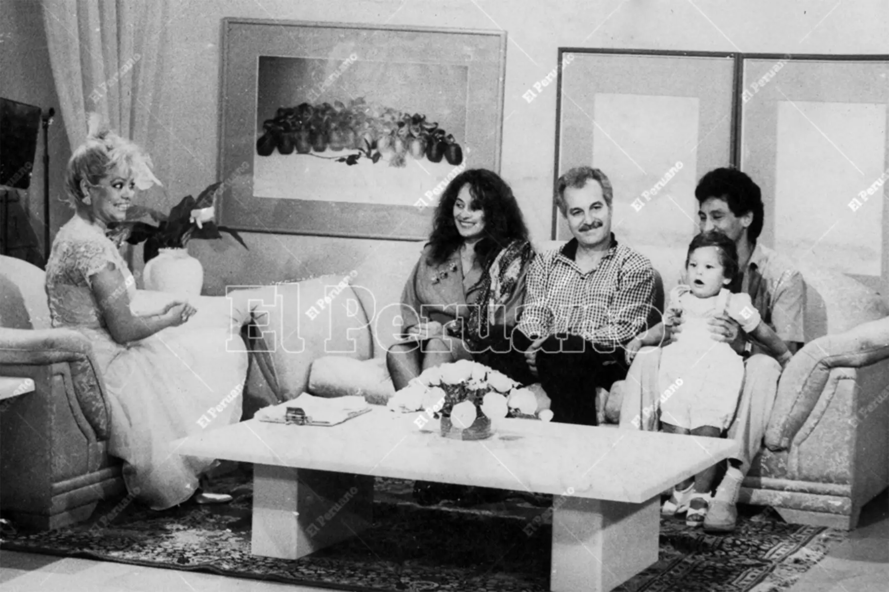 Lima - 14 febrero 1989 / El cantante salsero puertorriqueño Paquito Guzmán se presentó en el programa de televisión de Gisela Valcárcel. 
Foto: Archivo Histórico de El Peruano / Justo López
