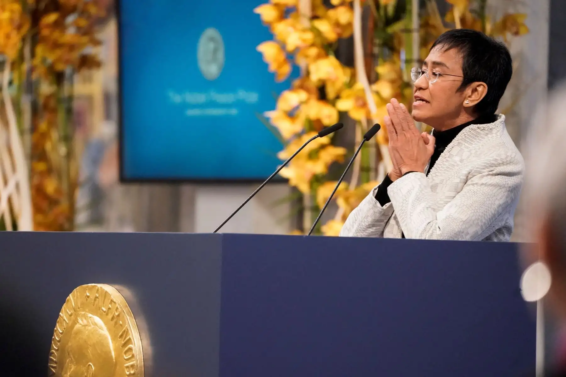 La ganadora del Premio Nobel de la Paz Maria Ressa habla durante la ceremonia de entrega de premios en el Ayuntamiento de Oslo, Noruega, el 10 de diciembre de 2021. (Noruega)
Foto: EFE
