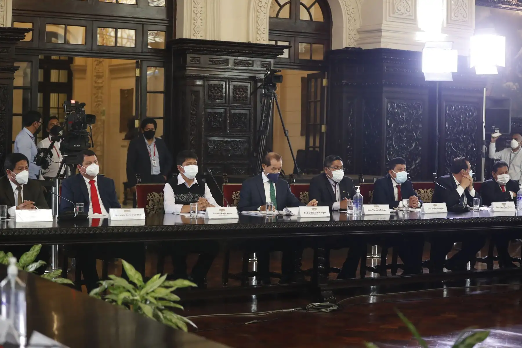 Presidente de la República, Pedro Castillo, sostuvo reunión con Gobernadores Regionales y ministros de Estado.
Foto: ANDINA/ Presidencia
