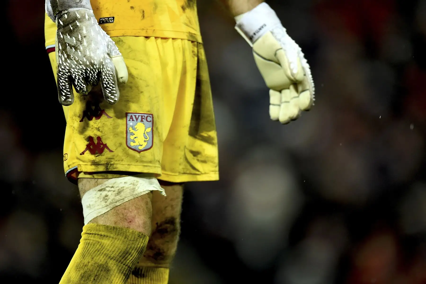 El portero Emiliano Martinez de Aston Villa tras perder el partido ante el Liverpool por la Premier League. Foto: EFE