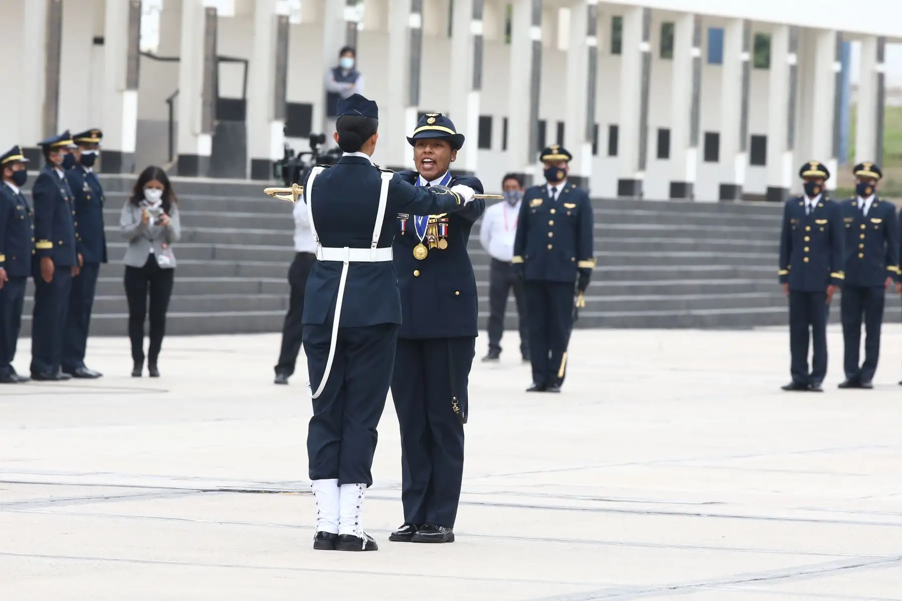 El presidente de la República, Pedro Castillo Terrones, encabeza la Ceremonia de Graduación de los Alféreces de la Escuela de Oficiales de la Fuerza Aérea del Perú.
Foto: ANDINA/Vidal Tarqui