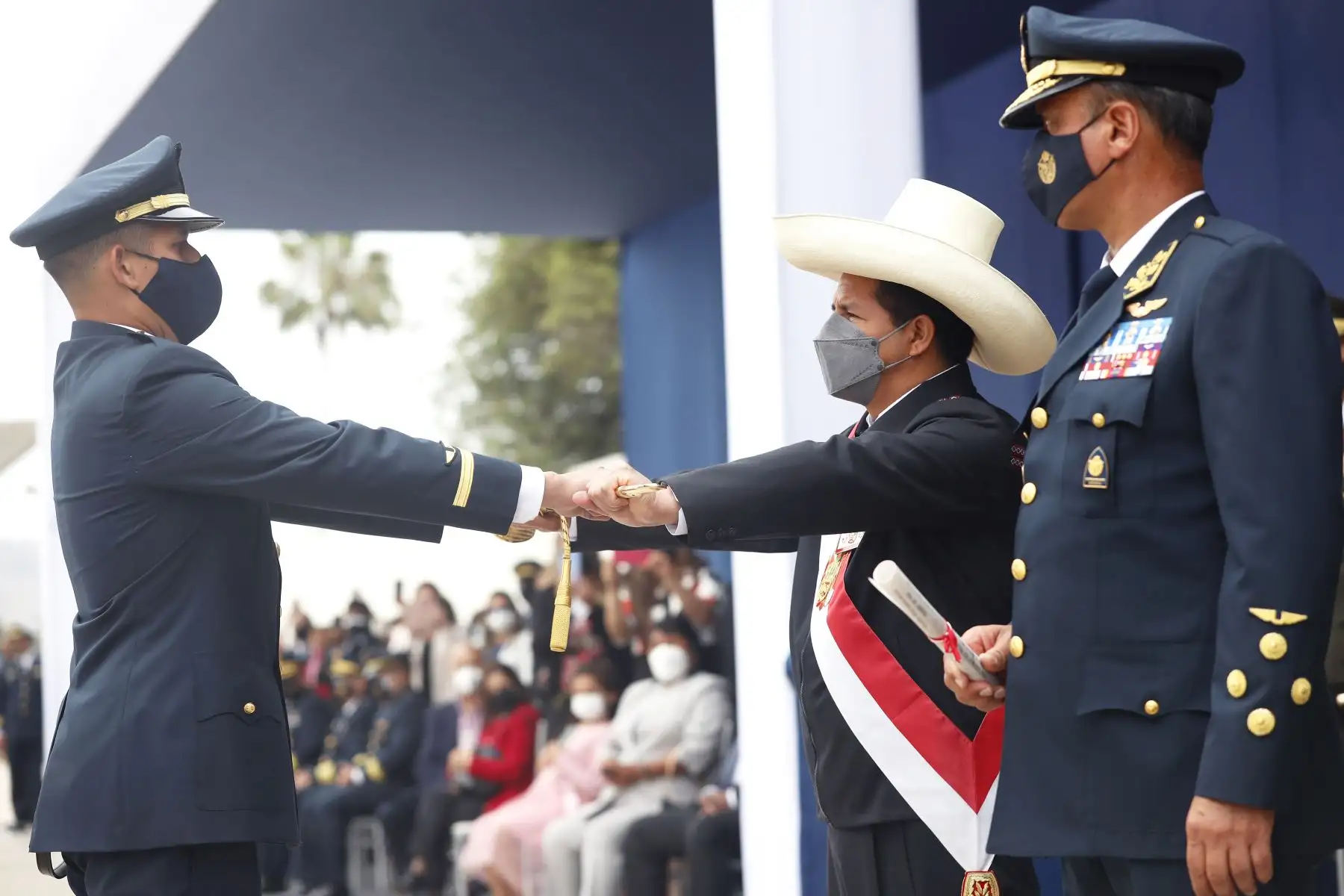 El presidente de la República, Pedro Castillo Terrones, encabeza la Ceremonia de Graduación de los Alféreces de la Escuela de Oficiales de la Fuerza Aérea del Perú.
Foto: ANDINA/Presidencia Perú