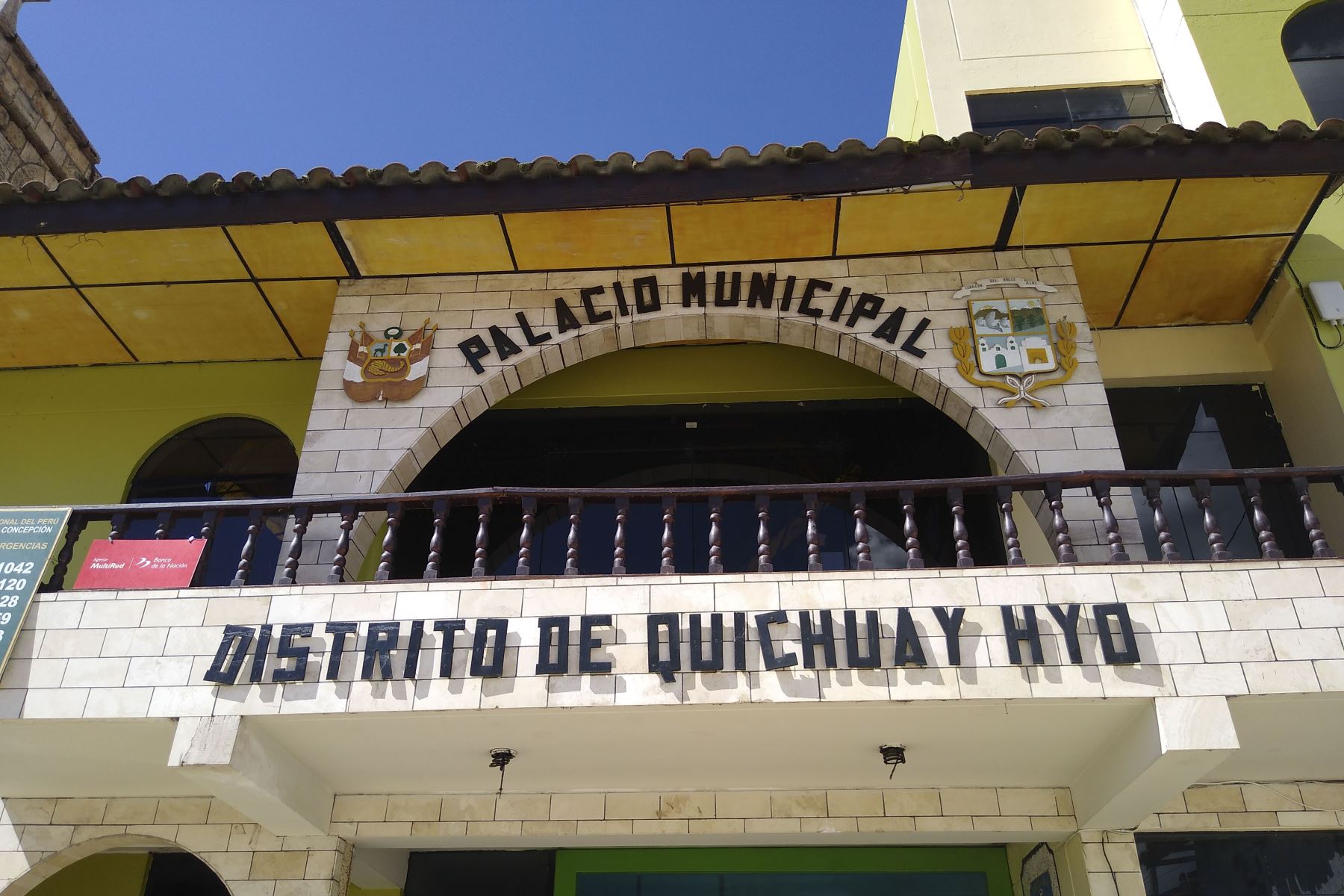 Trece personas, entre ellas el alcalde y teniente alcalde de Quichuay, fueron detenidas en megaoperación de la Policía Nacional y la fiscalía anticorrupción.