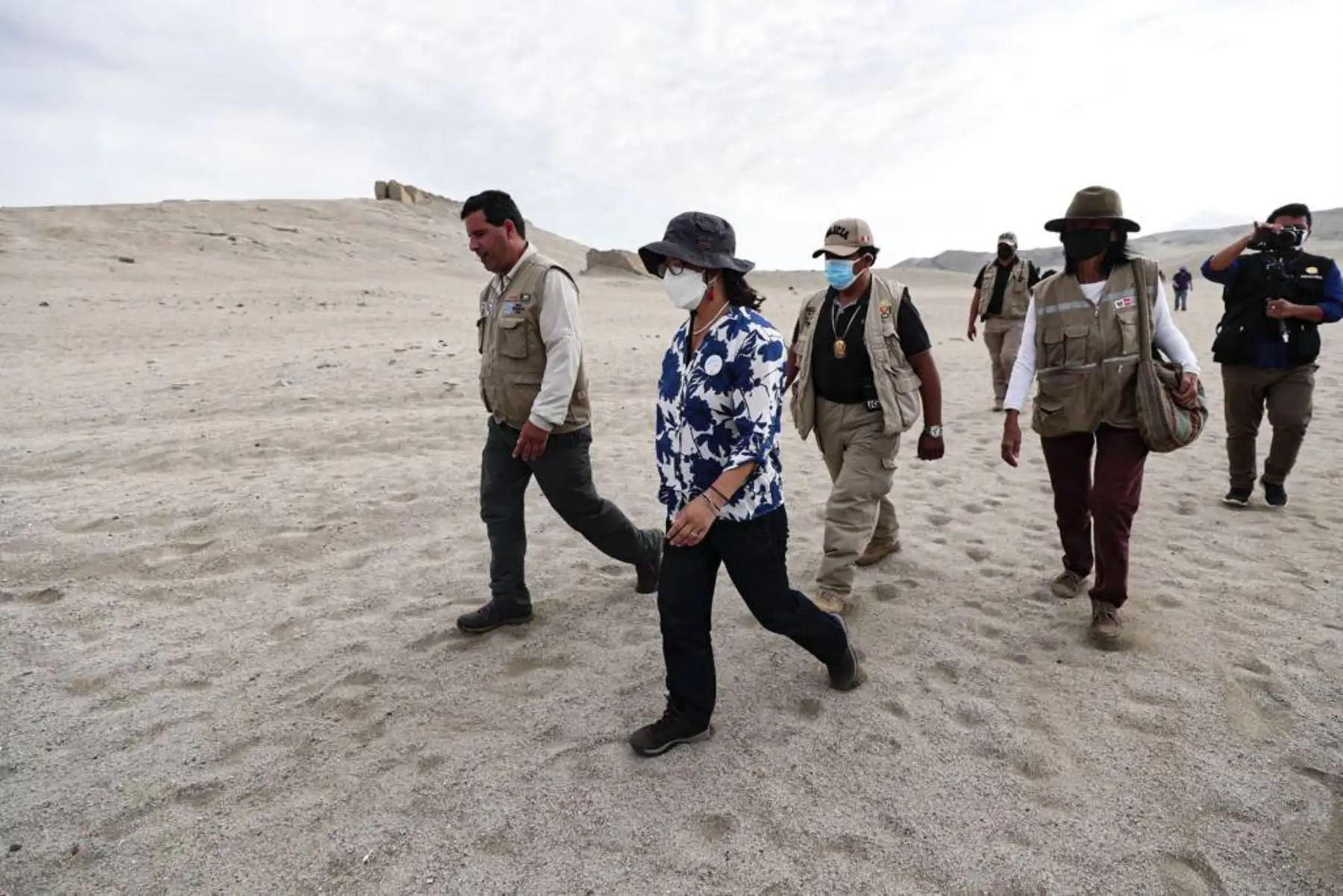 Ministra de Cultura, Gisela Ortiz y el representante de la Unesco hicieron la entrega oficial de la declaratoria del Complejo Arqueoastronómico Chankillo como Patrimonio Mundial por UNESCO al alcalde de Casma, Luis Alarcón. El Complejo Arqueoastronómico Chankillo, es el observatorio solar más antiguo de América y uno de los dos lugares en el mundo antiguo que han incorporado un calendario de horizonte solar completo. Foto: ANDINA/Mincul
