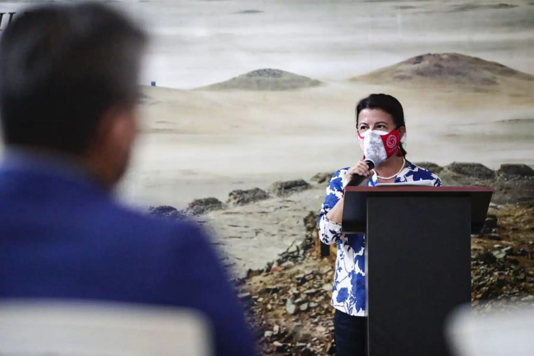 Ministra de Cultura, Gisela Ortiz y el representante de la Unesco hicieron la entrega oficial de la declaratoria del Complejo Arqueoastronómico Chankillo como Patrimonio Mundial por UNESCO al alcalde de Casma, Luis Alarcón. El Complejo Arqueoastronómico Chankillo, es el observatorio solar más antiguo de América y uno de los dos lugares en el mundo antiguo que han incorporado un calendario de horizonte solar completo. Foto: ANDINA/Mincul