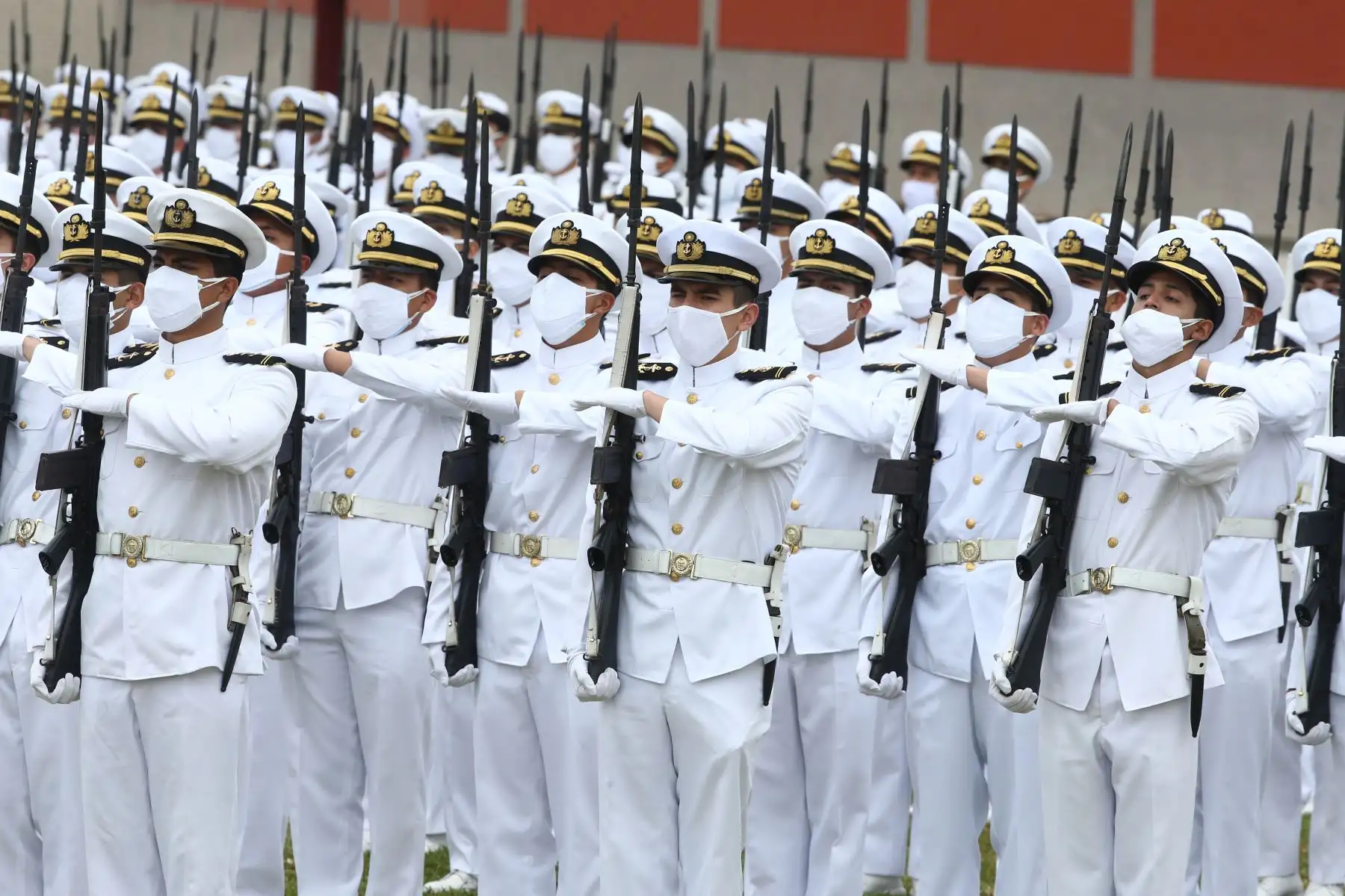 Graduación de los alféreces de fragata de la Escuela Naval del PerúFoto: ANDINA/Vidal Tarqui