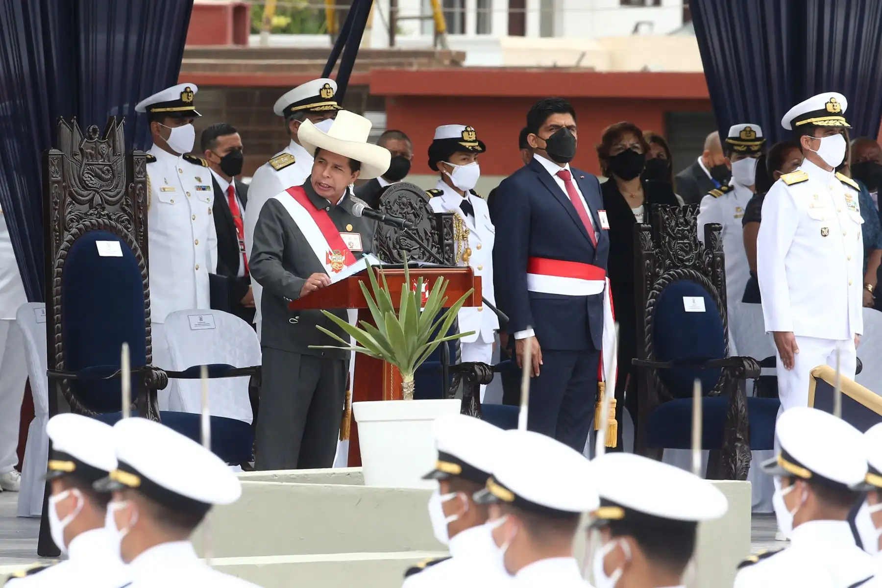 Presidente Pedro Castillo encabeza ceremonia de graduación en Escuela de Oficiales de la Marina. Foto: ANDINA/Vidal Tarqui.
