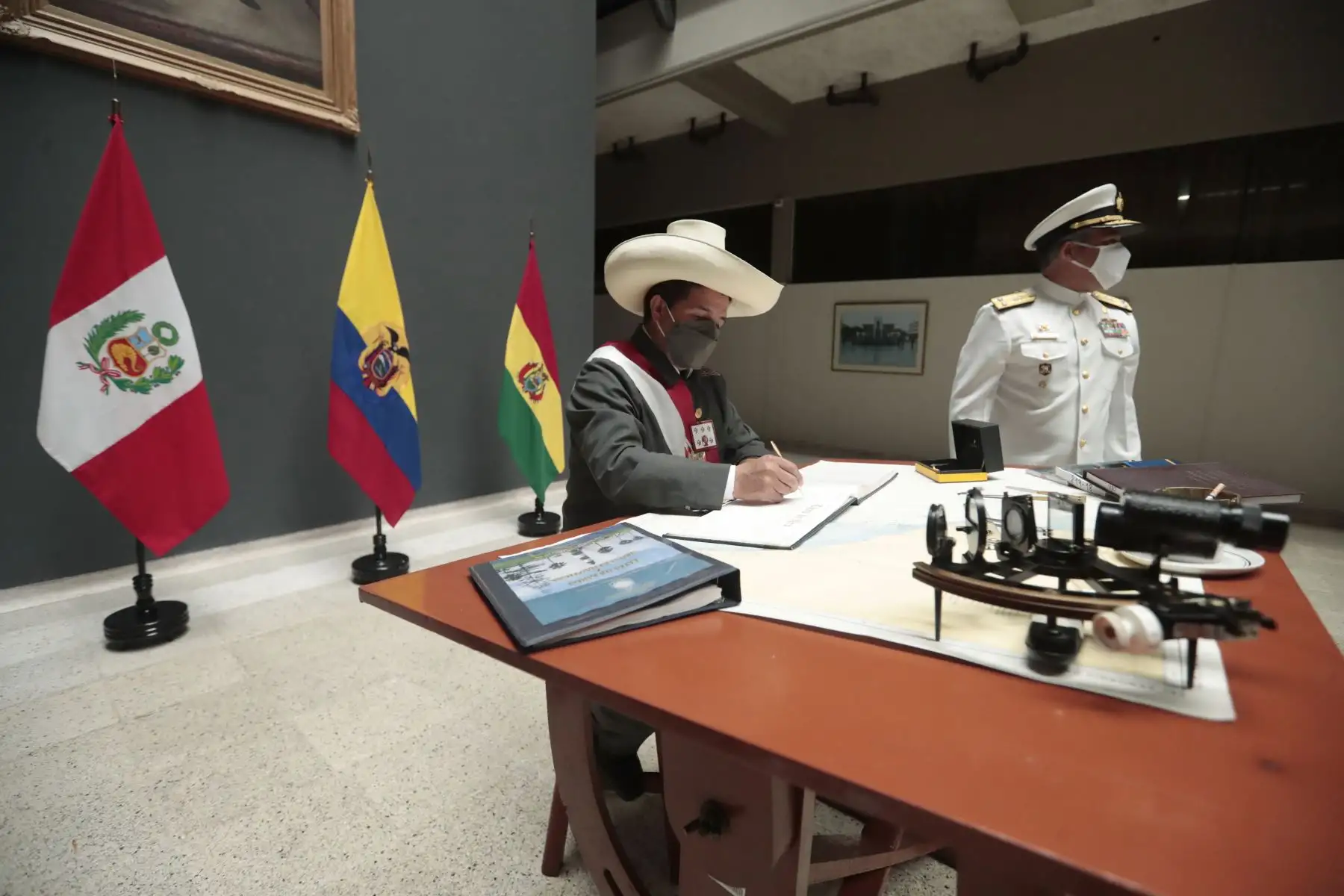 Presidente de la República, Pedro Castillo, asiste a la ceremonia de graduación de los alféreces de fragata de la Escuela Naval del Perú.
Foto: ANDINA/Presidencia Perú