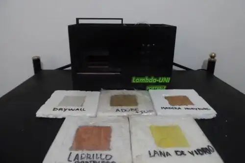 El equipo ha podido hacer estudios en adobe y sillar, encontrado que sus propiedades térmicas para mantener el calor son mejores que las de otros materiales comúnmente usados para hacer casas. Foto: UNI