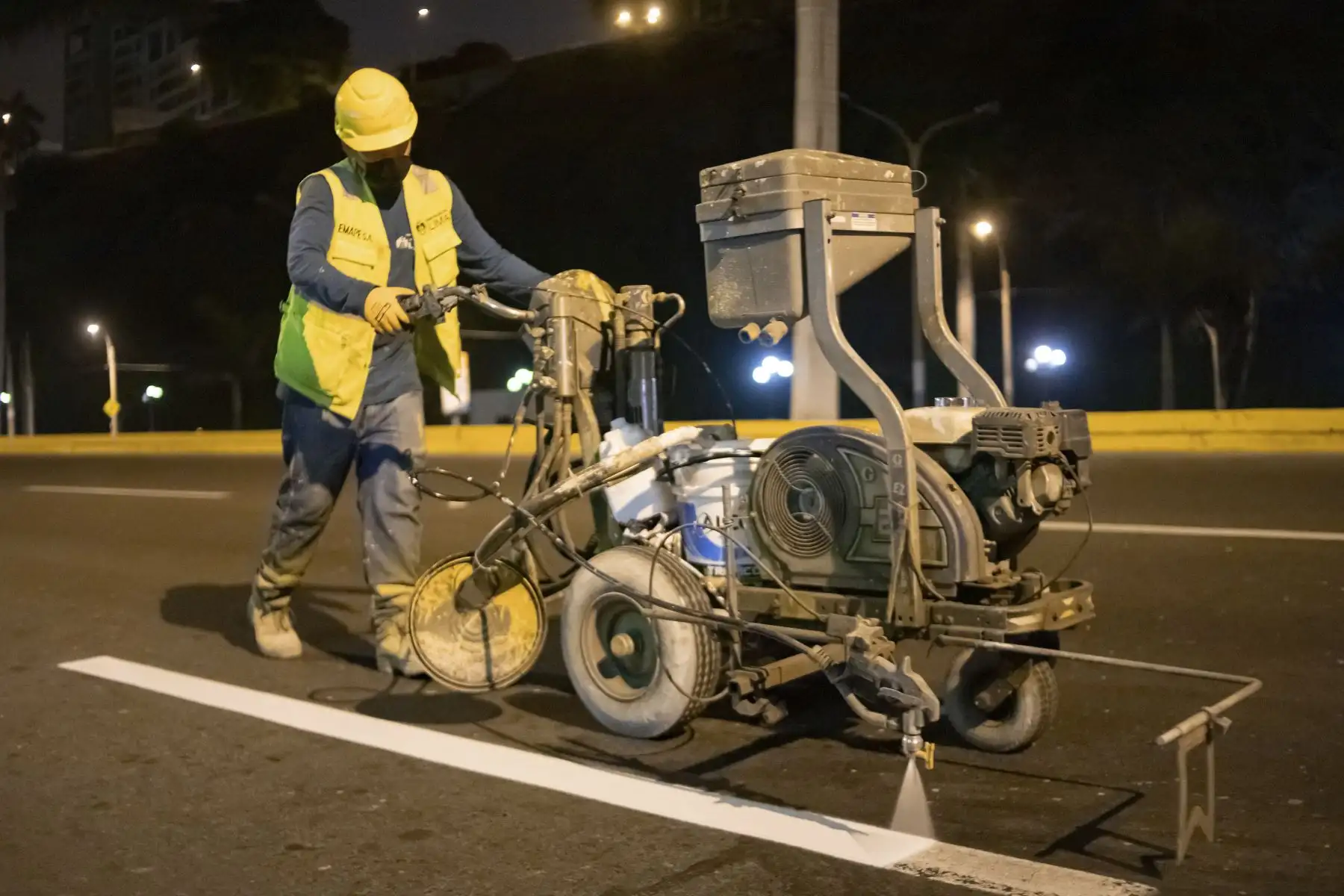 Trabajos a cargo de Emape se desarrollaron a lo largo de 11.7 km, entre el Club Regatas (Chorrillos) y la bajada Bertolotto (San Miguel). Foto: ANDINA/Municipalidad de Lima