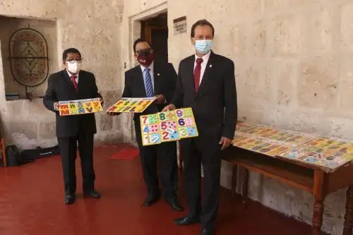 El modelo lúdico denominado "superlectores autodidactas" fue diseñado por docentes de la Facultad de Ciencias de la Educación de la Universidad Nacional de San Agustín. Foto: ANDINA/Difusión