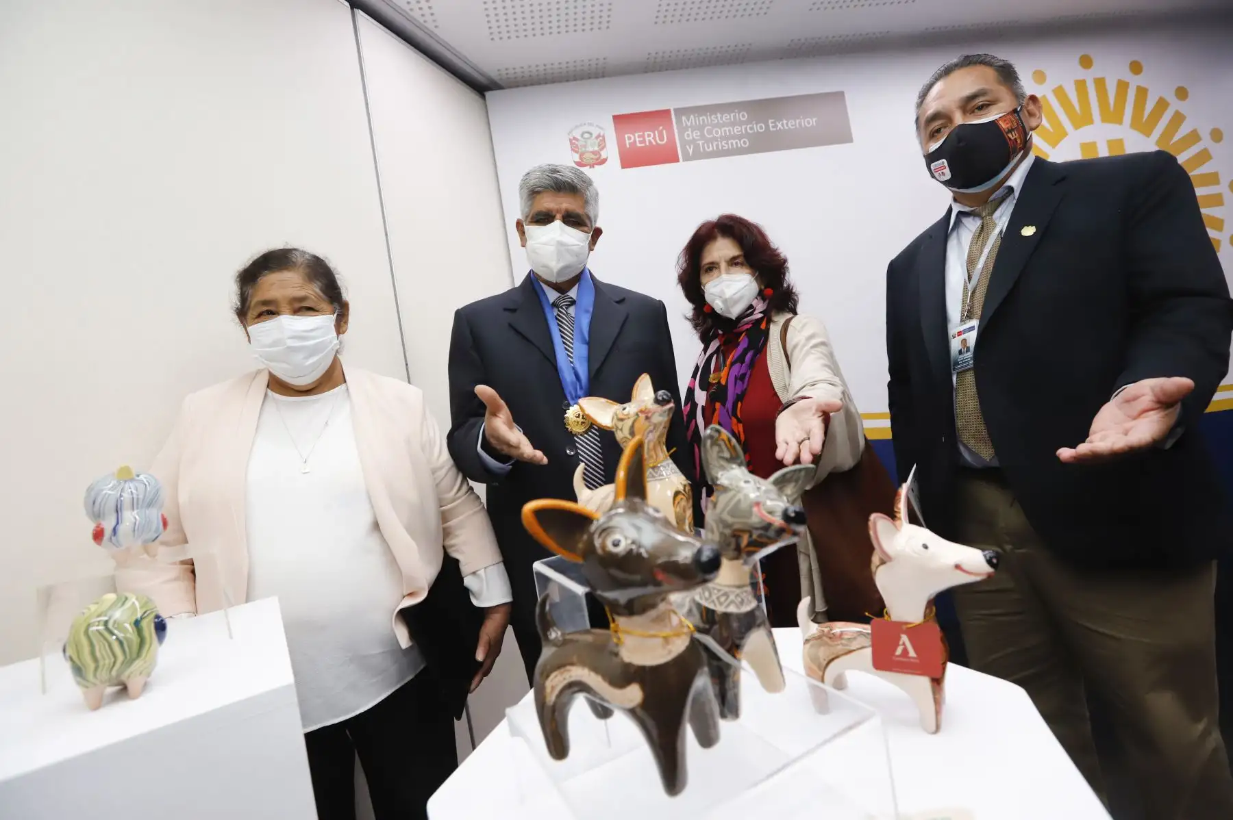 Amautas de la Artesanía Peruana 2021”, reconocimiento que alcanzó por su destacada trayectoria en la conservación de la tradición artesanal en el Perú, informó el Ministerio de Comercio Exterior y Turismo (Mincetur).  Foto: ANDINA/Difusión