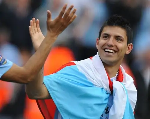 Sergio Kun Agüero decidió hoy abandonar el fútbol por problemas cardíacos