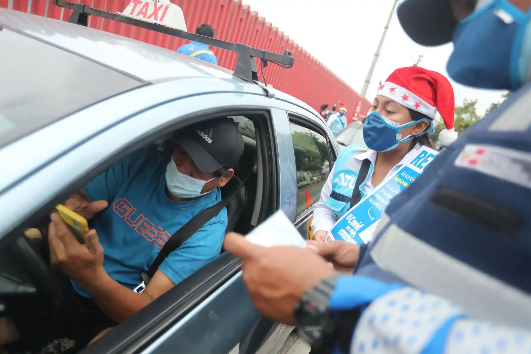 ATU verifica que conductores y cobradores de transporte urbano cuenten con la doble vacunación contra el covid-19.
Foto: ANDINA/Carla Patiño Ramírez