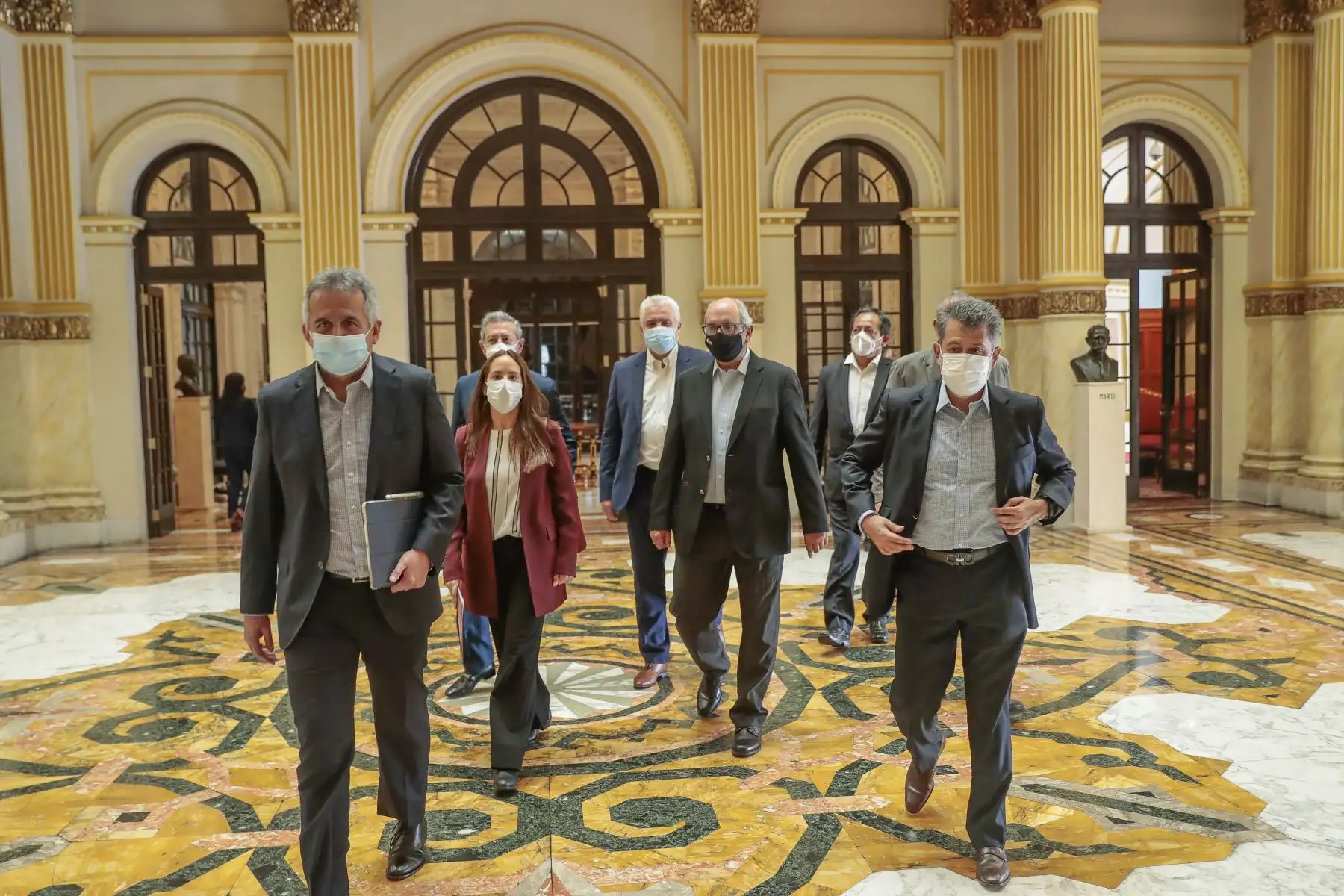 El presidente de la República, Pedro Castillo, se reunió con empresarios del sector energía. A su salida los empresarios indicaron que el sector energético ha crecido en los últimos años. Foto: ANDINA/Prensa Presidencia