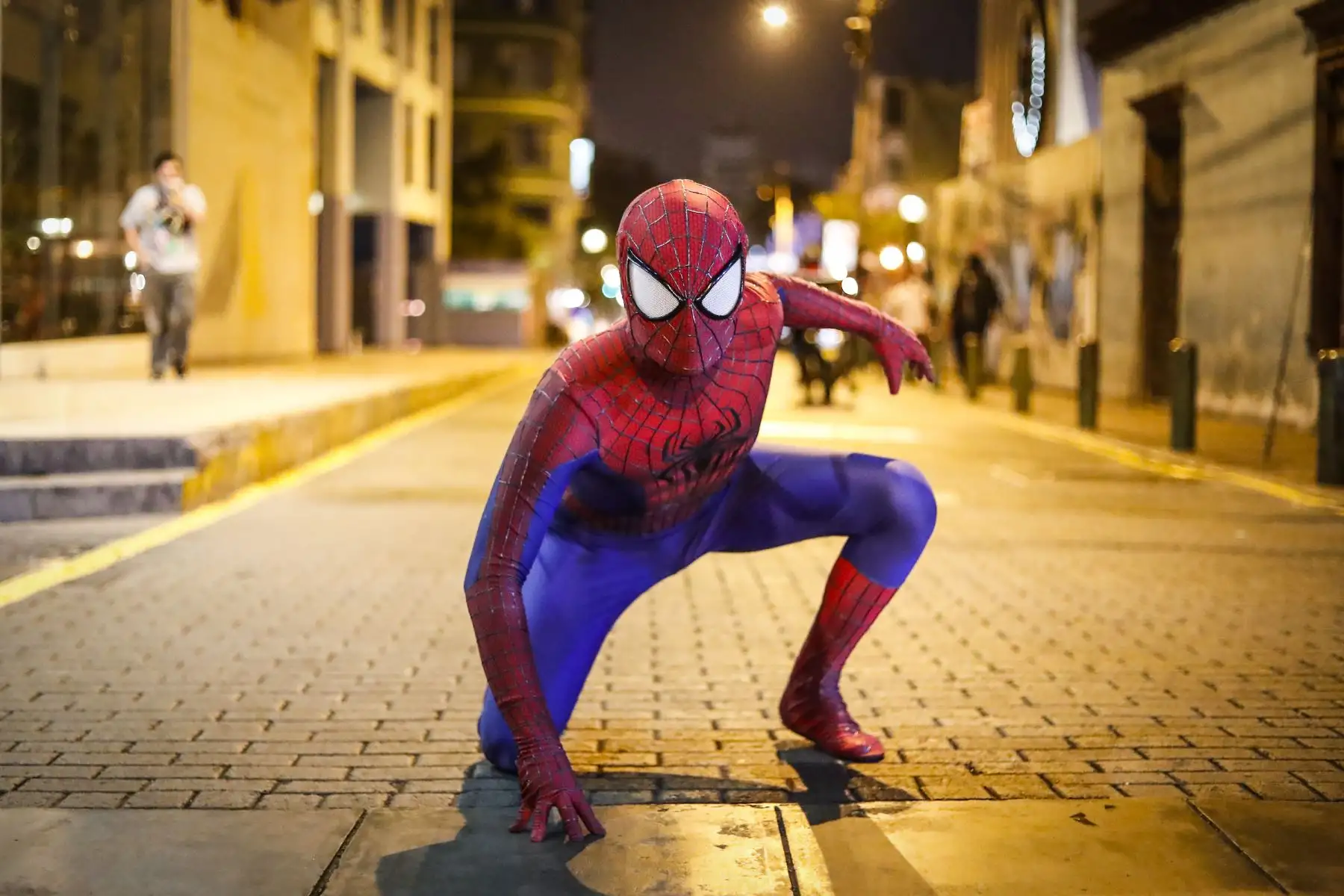 Fánaticos de Spiderman asistieron al avant premiere de la película “Spiderman: No Way Home” en Miraflores. Foto: ANDINA/Renato Pajuelo