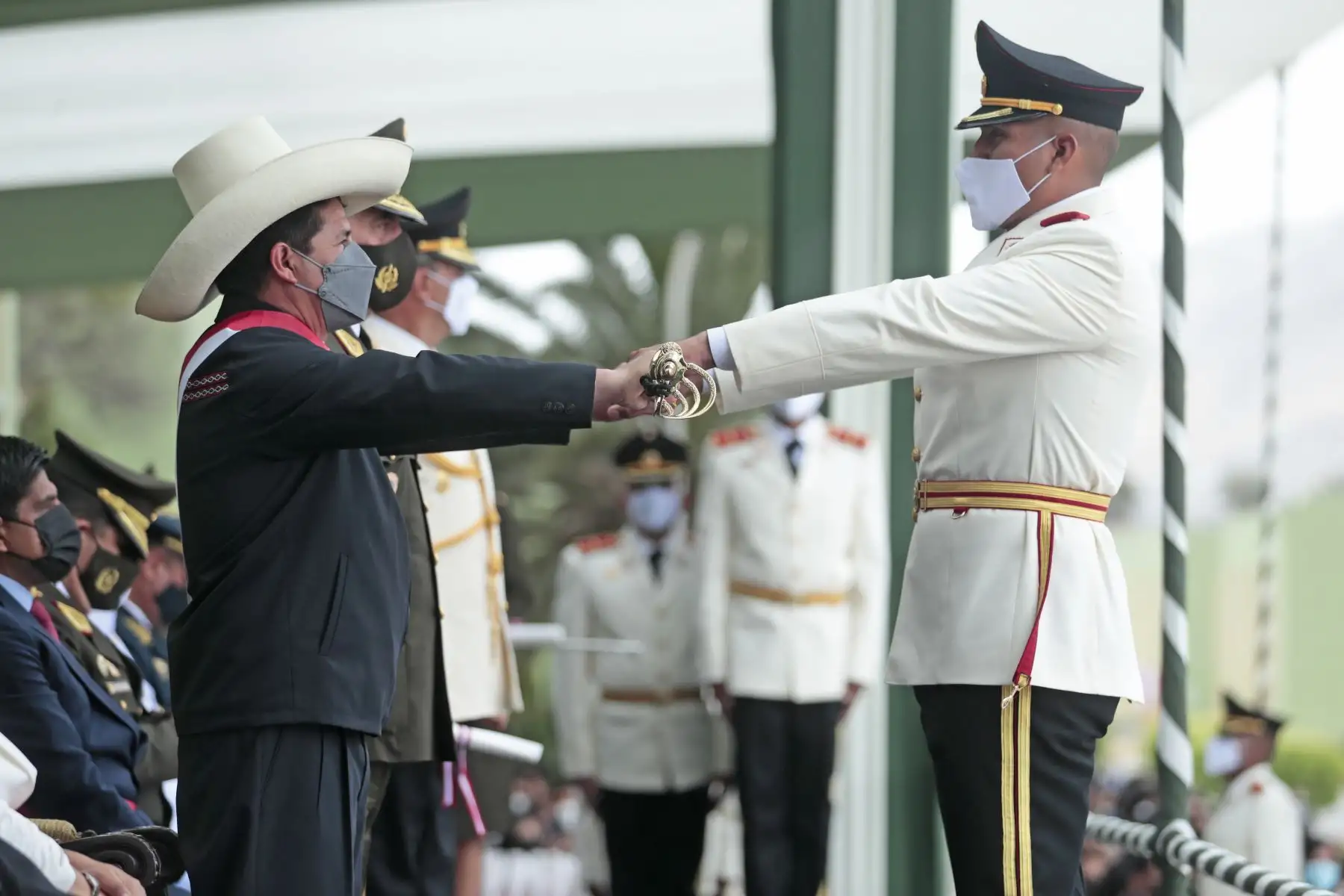 Presidente de la República, Pedro Castillo, asiste a la ceremonia de graduación de los alféreces y subtenientes de la Escuela Militar de Chorrillos “Coronel Francisco Bolognesi”.
Foto: ANDINA / Presidencia Perú
