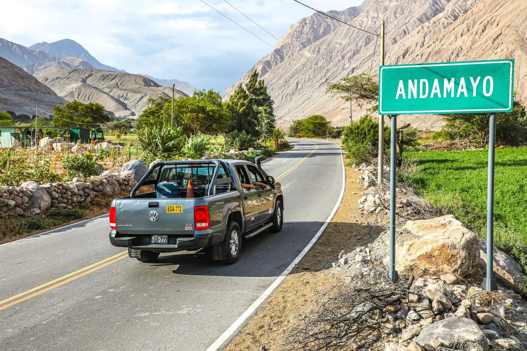 El ministro de Transportes y Comunicaciones, Juan Silva anuncia en el distrito de Aplao, en la región Arequipa, el inicio de la construcción de la carretera Ayo-Andamayo, en la provincia de Castilla, que beneficiará a más de 260 mil peruanos.
Foto: MTC