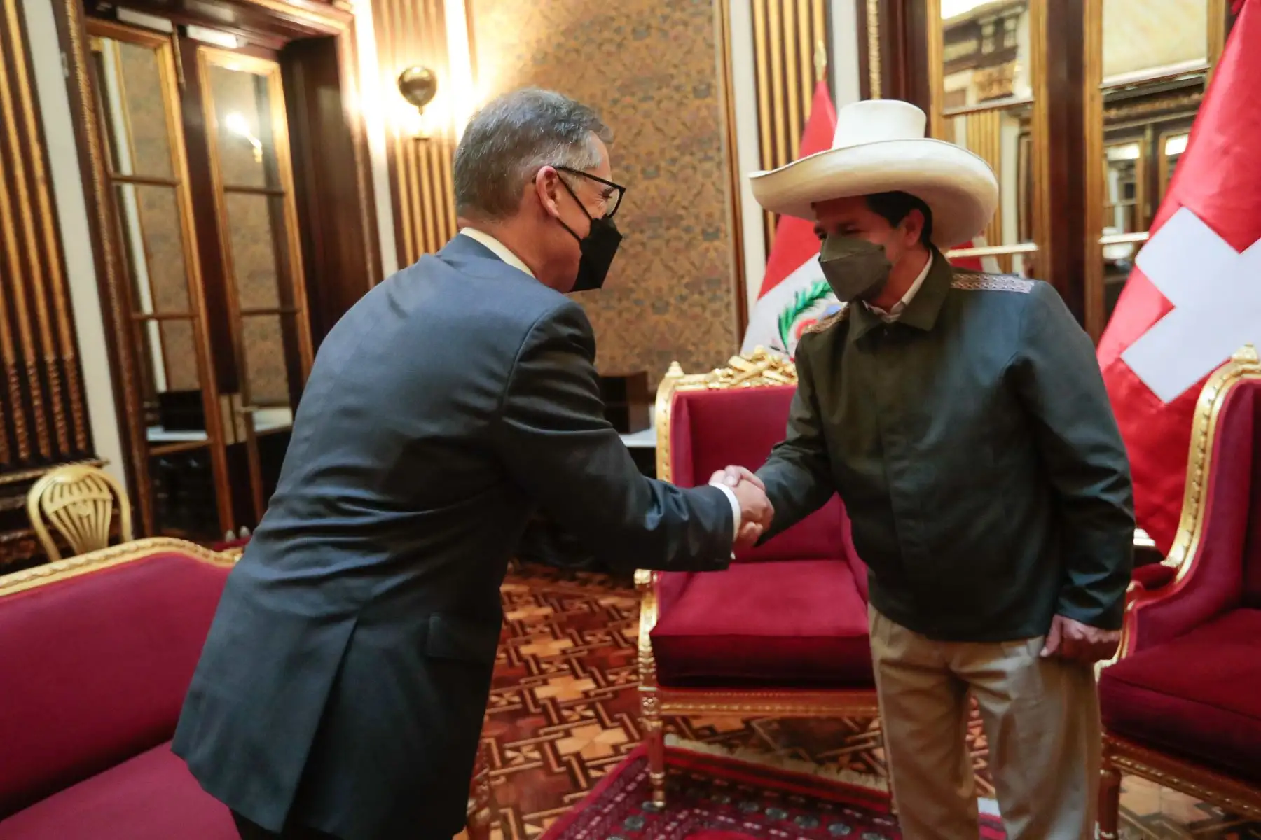 Presidente de la República, Pedro Castillo recibe cartas credenciales de los embajadores de Suiza, Cuba, Qatar y Grecia, que oficializan sus labores diplomáticas en el país.
Foto: ANDINA/Prensa Presidencia