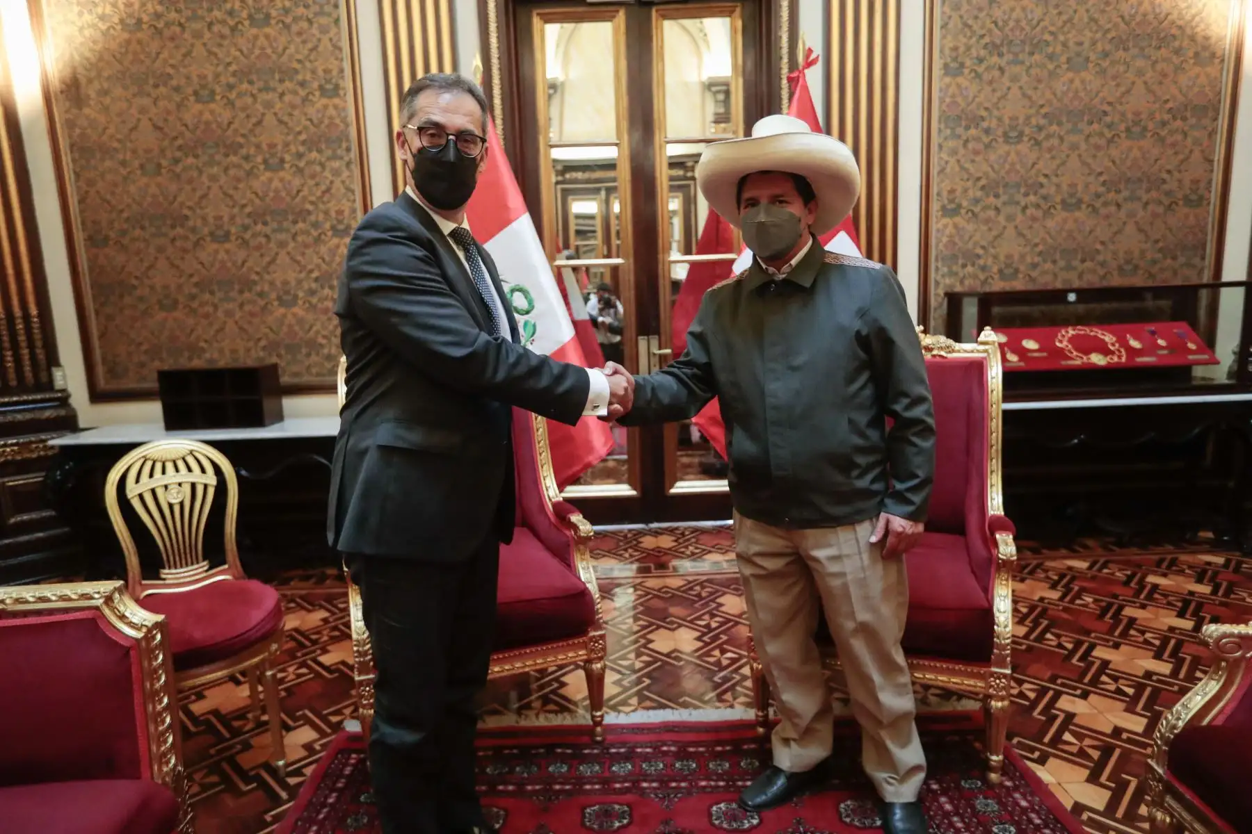 Presidente de la República, Pedro Castillo recibe cartas credenciales de los embajadores de Suiza, Cuba, Qatar y Grecia, que oficializan sus labores diplomáticas en el país.
Foto: ANDINA/Prensa Presidencia