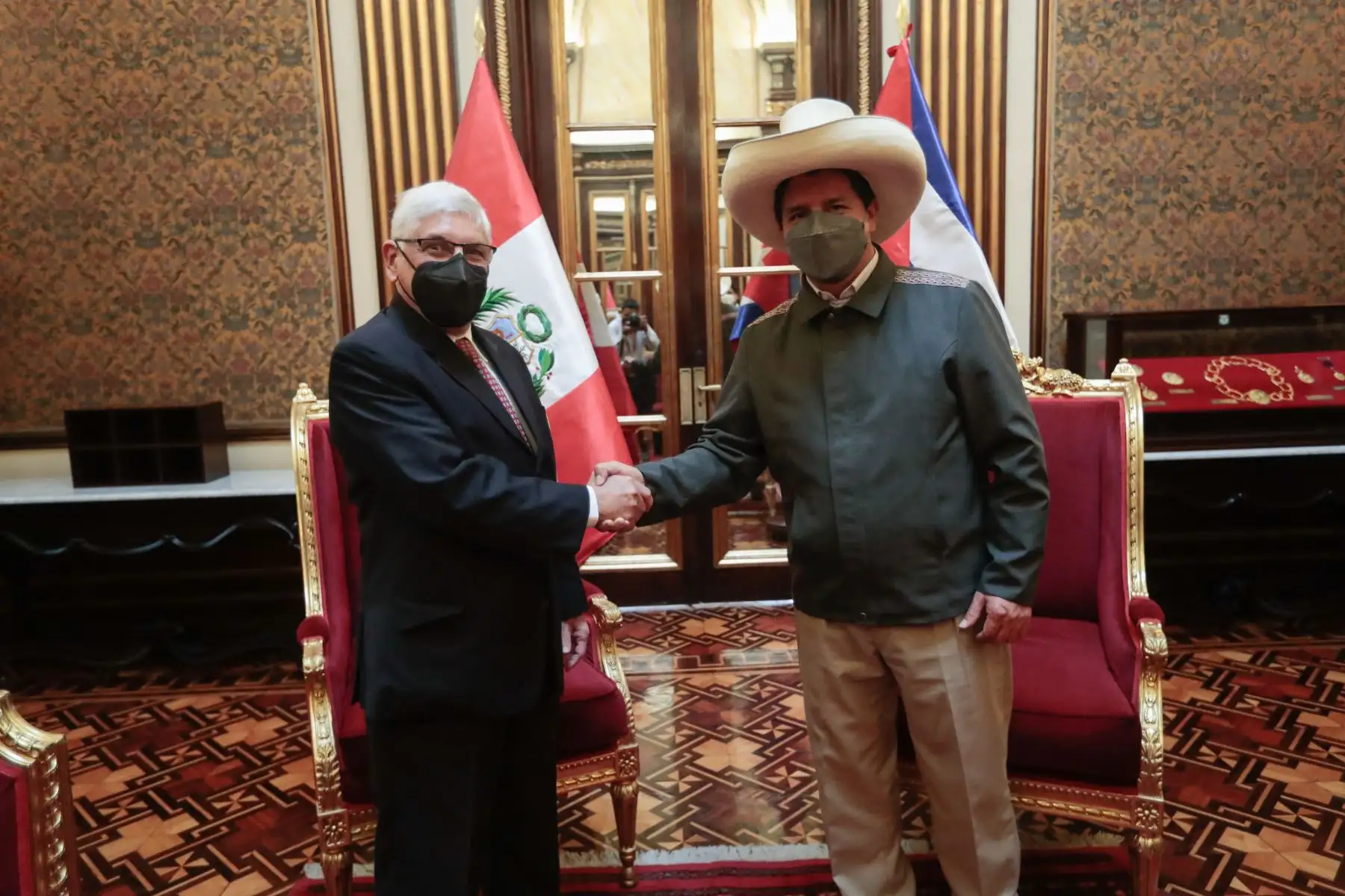 Presidente de la República, Pedro Castillo recibe cartas credenciales de los embajadores de Suiza, Cuba, Qatar y Grecia, que oficializan sus labores diplomáticas en el país.
Foto: ANDINA/Prensa Presidencia