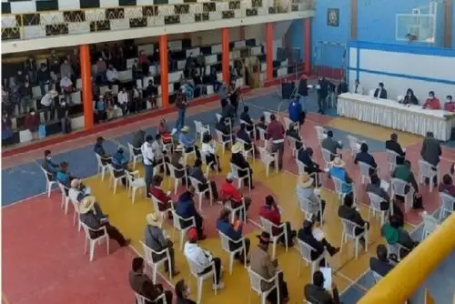 Un equipo del Ministerio de Energía y Minas se reunirá la primera semana de enero del 2022 con las autoridades y dirigentes para informar sobre las acciones implementadas por dicho sector, sobre la Comisión Ejecutiva de negociación de los plazos y términos del retiro y cierre de las cuatro unidades mineras, el cronograma de visitas al entorno de esas unidades mineras y las reuniones con las empresas mineras.