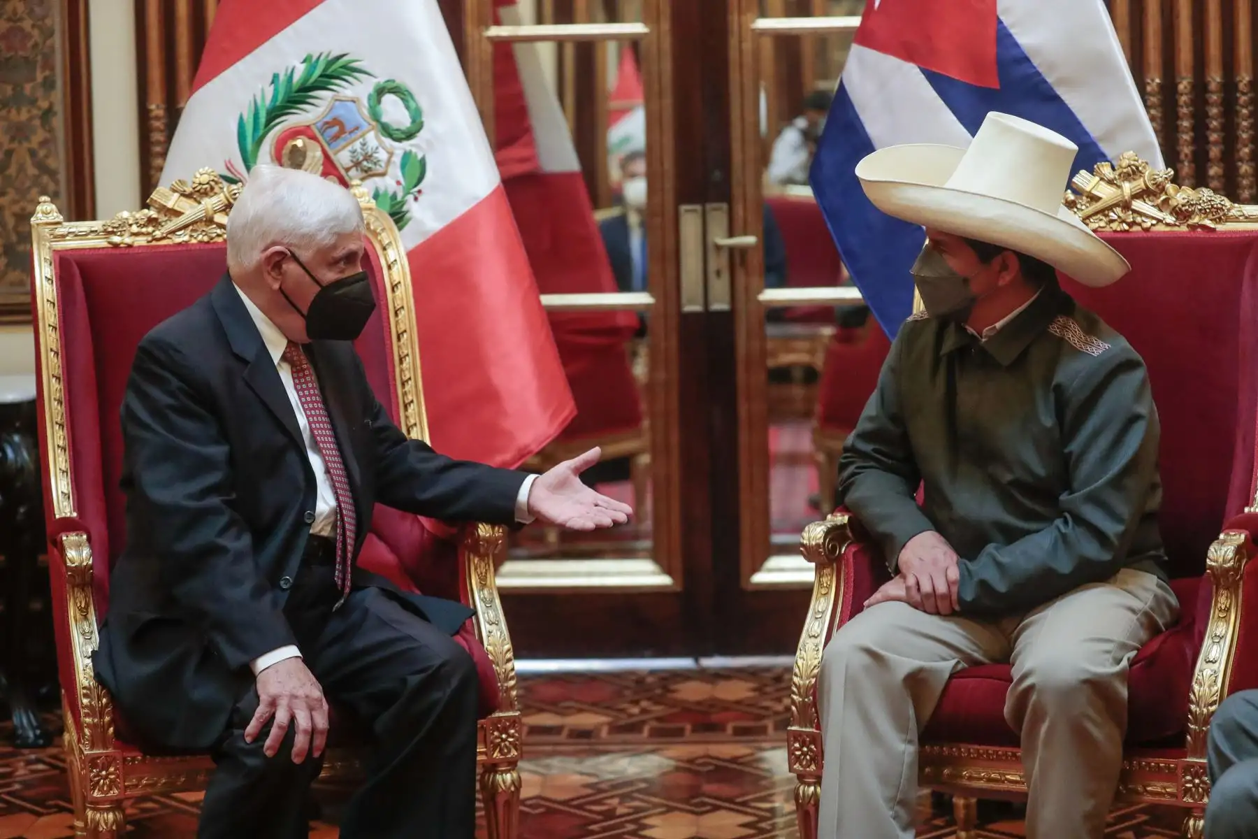 Presidente de la República, Pedro Castillo recibe cartas credenciales de los embajadores de Suiza, Cuba, Qatar y Grecia, que oficializan sus labores diplomáticas en el país.
Foto: ANDINA/Prensa Presidencia