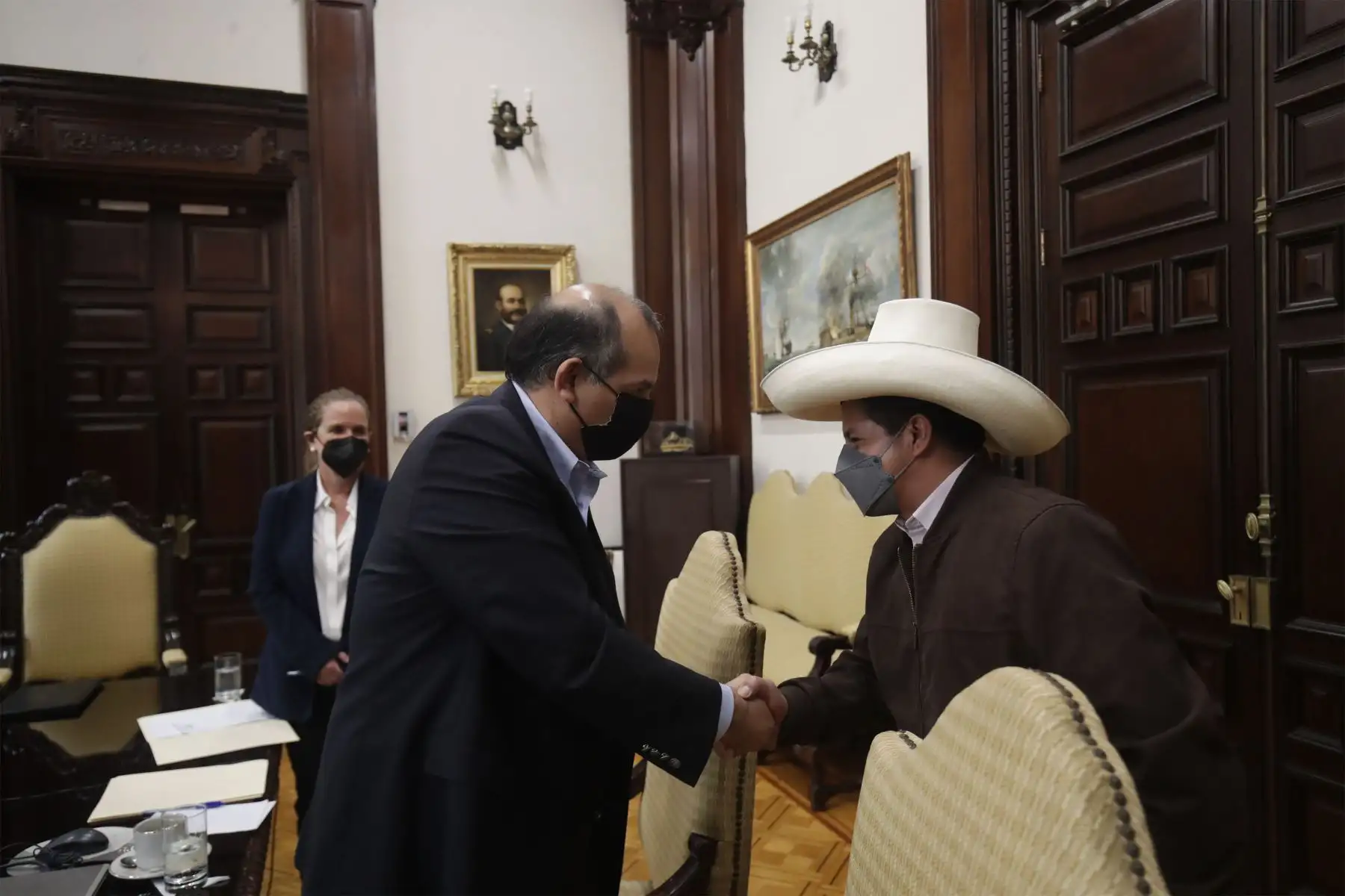 Presidente de la República, Pedro Castillo, sostiene reunión con exministros de Economía y Finanzas en Palacio de Gobierno.
Foto: ANDINA/Prensa Presidencia